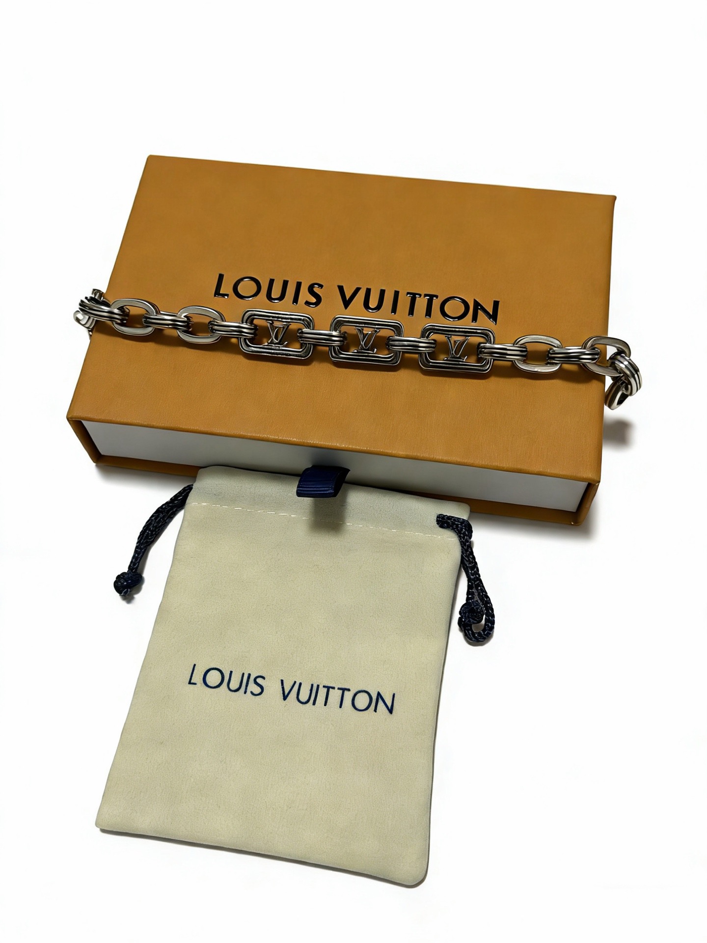 LV 高仿 男款 方塊鏈條手鍊 簡約設計高級質感款| 10 LV 高仿 男款 方塊鏈條手鍊 簡約設計高級質感款