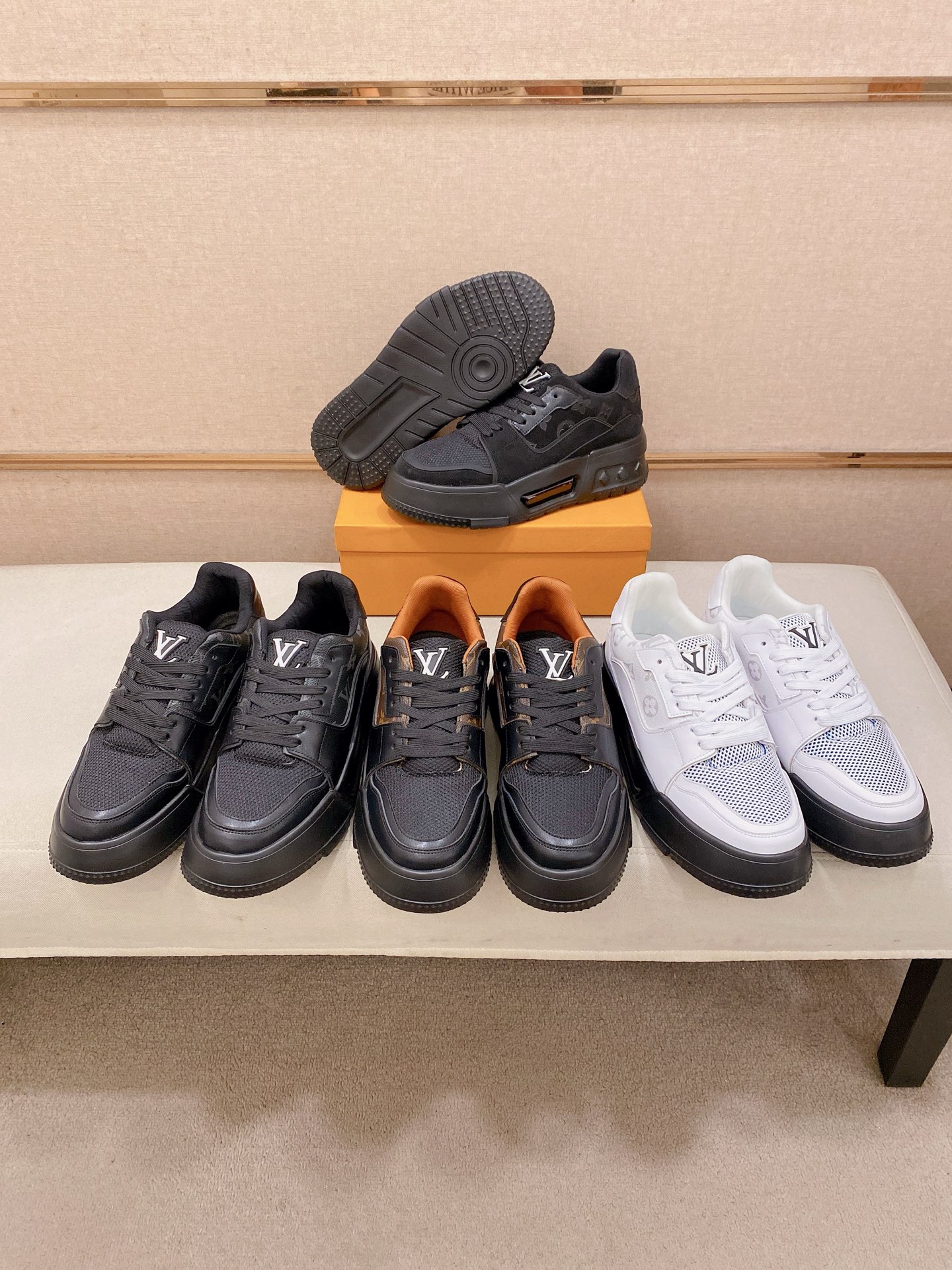 LV A貨 男款全黑Monogram氣墊鞋 潮流街頭風| 15 LV A貨 男款全黑Monogram氣墊鞋 潮流街頭風