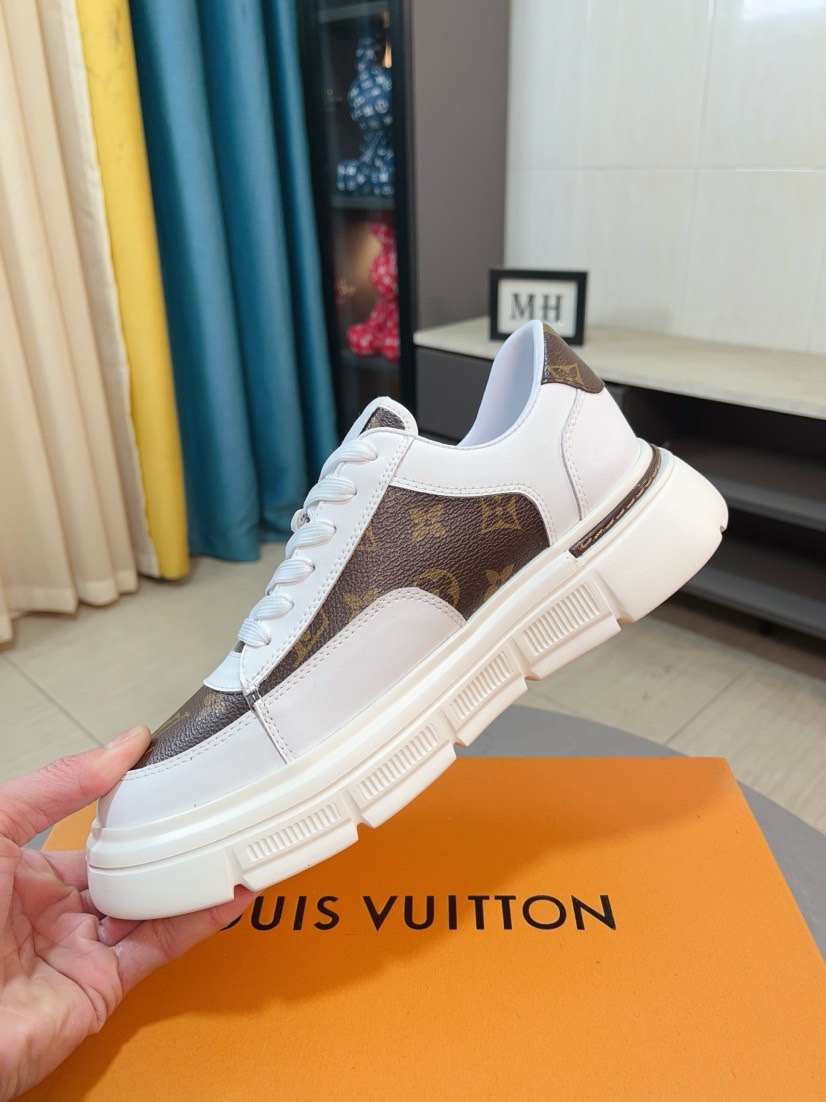 LV 原單 男款棕色Monogram厚底運動鞋 經典款| 11 LV 原單 男款棕色Monogram厚底運動鞋 經典款