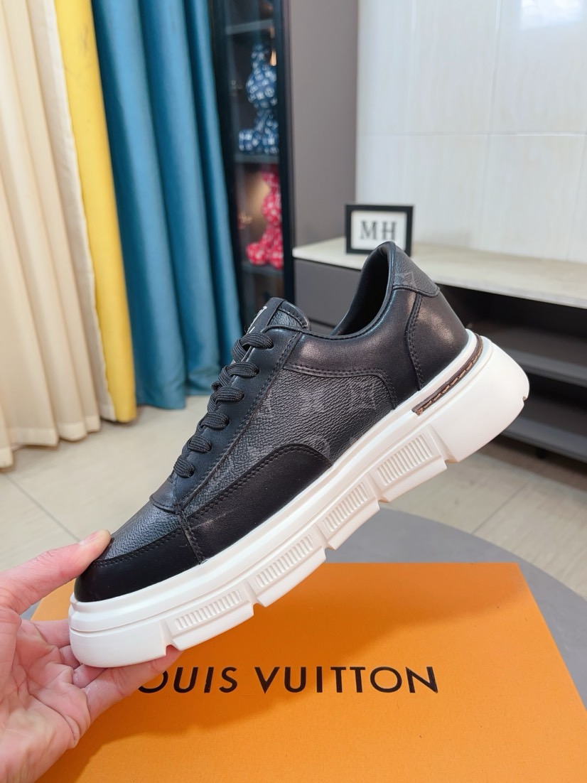 LV A貨 男款黑色Monogram厚底運動鞋 潮流百搭款| 12 LV A貨 男款黑色Monogram厚底運動鞋 潮流百搭款