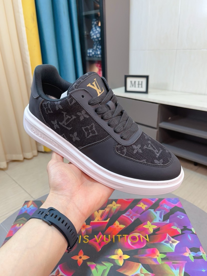 LV 高仿 Monogram 壓紋拼接運動鞋 低幫百搭休閒潮鞋 黑色| 13 LV 高仿 Monogram 壓紋拼接運動鞋 低幫百搭休閒潮鞋 黑色
