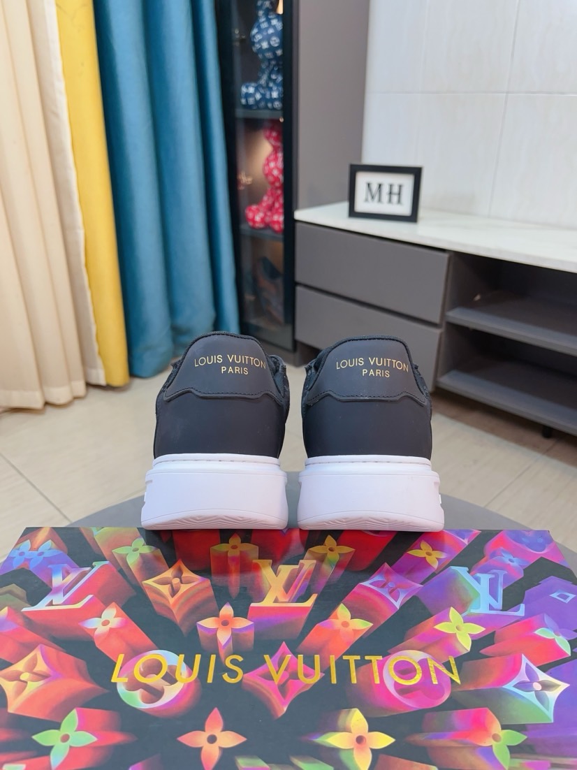 LV 高仿 Monogram 壓紋拼接運動鞋 低幫百搭休閒潮鞋 黑色| 7 LV 高仿 Monogram 壓紋拼接運動鞋 低幫百搭休閒潮鞋 黑色