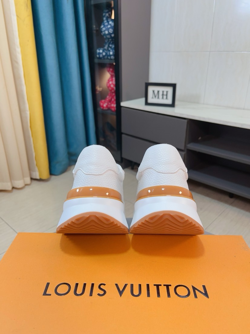 LV一比一压纹白色运动鞋厚底缓震男士休闲鞋| 7 LV一比一压纹白色运动鞋厚底缓震男士休闲鞋
