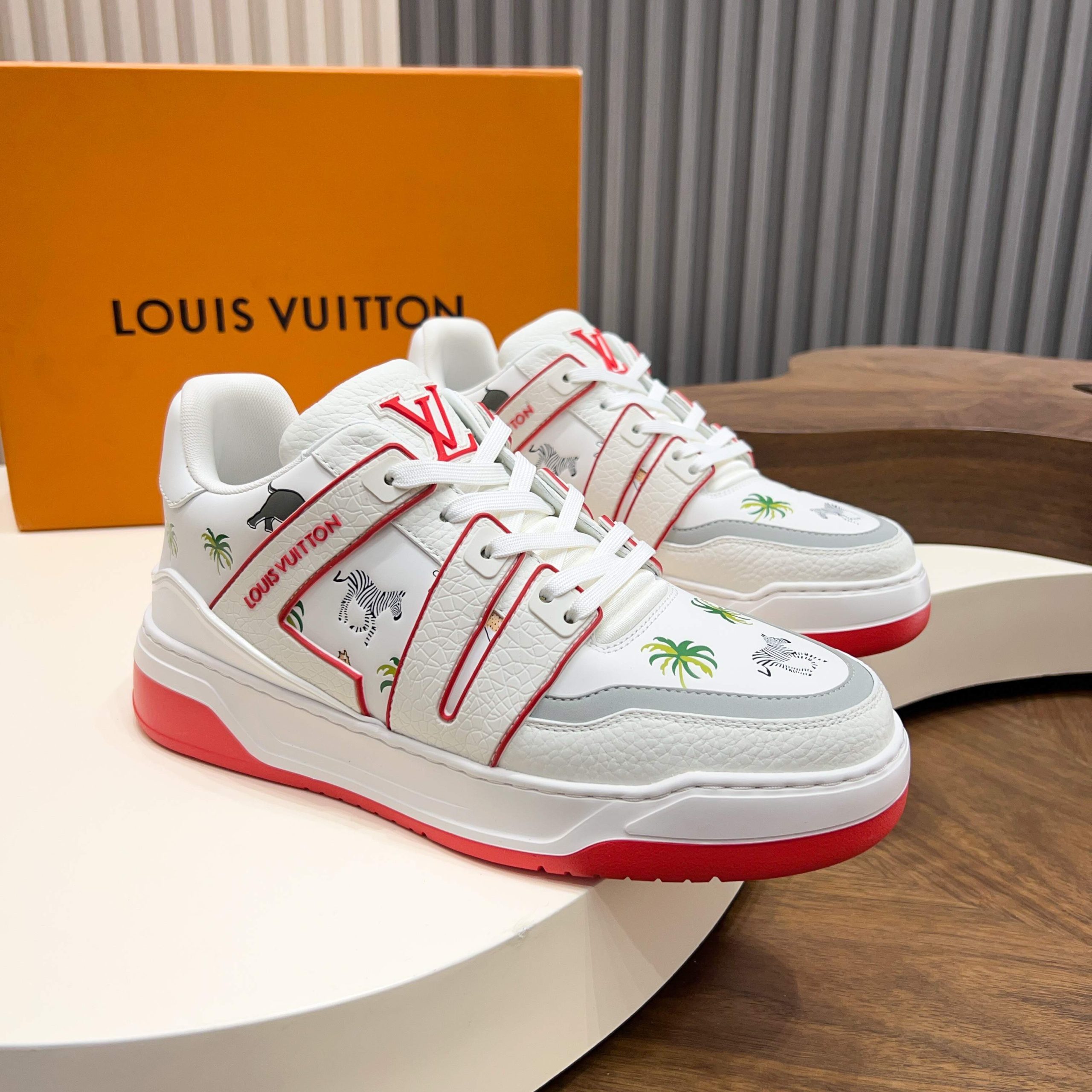 LV 一比一 男款 潮流板鞋 紅白拼接設計 運動休閒百搭款| 7 LV 一比一 男款 潮流板鞋 紅白拼接設計 運動休閒百搭款