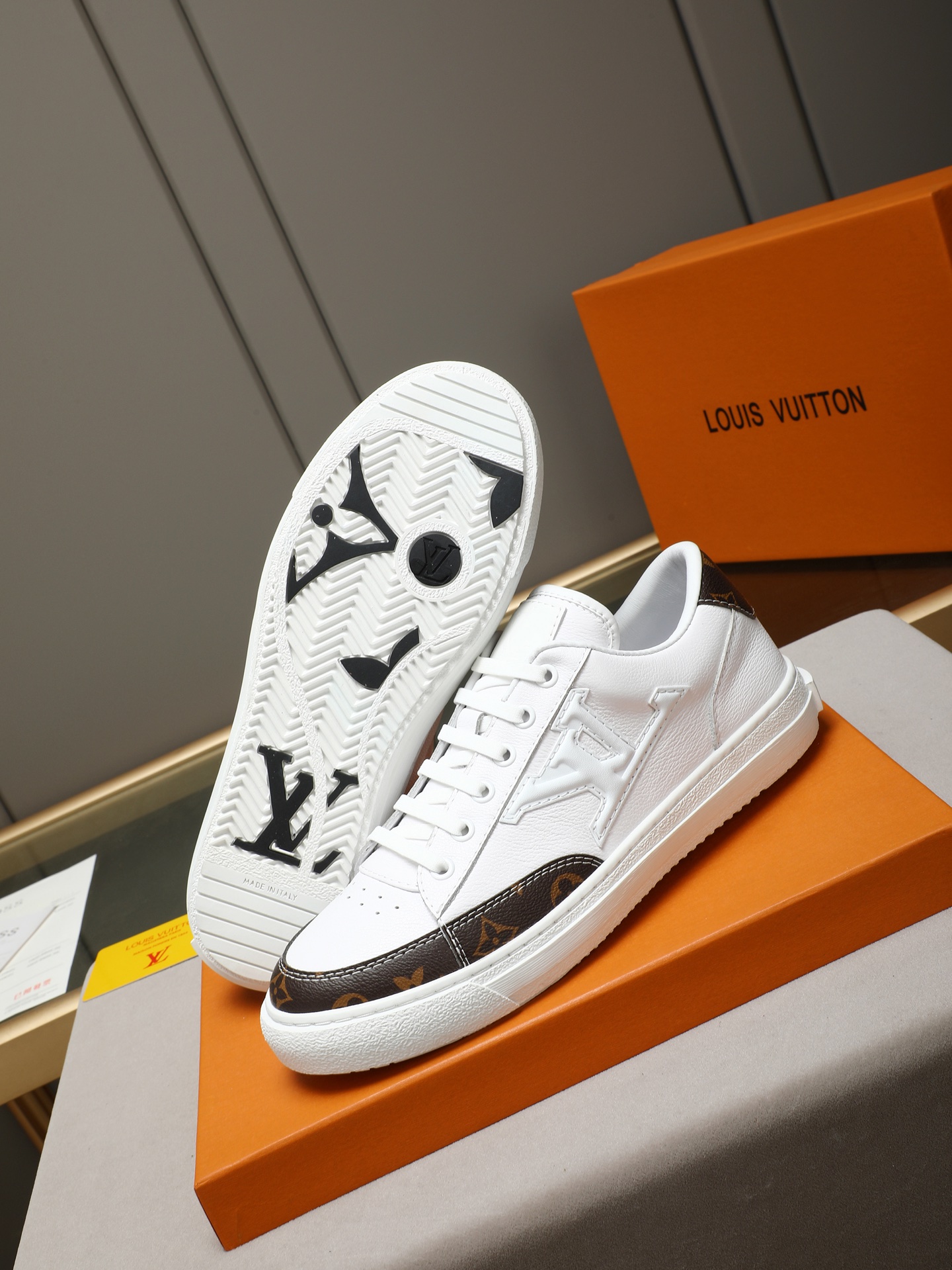 LV A貨 男款 黑白拼接板鞋 經典設計 潮流百搭款| 13 LV A貨 男款 黑白拼接板鞋 經典設計 潮流百搭款