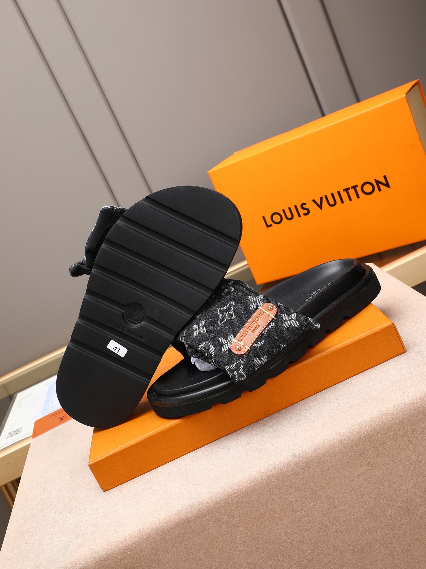 LV 原單 黑色Monogram厚底拖鞋 黑底潮流款| 13 LV 原單 黑色Monogram厚底拖鞋 黑底潮流款
