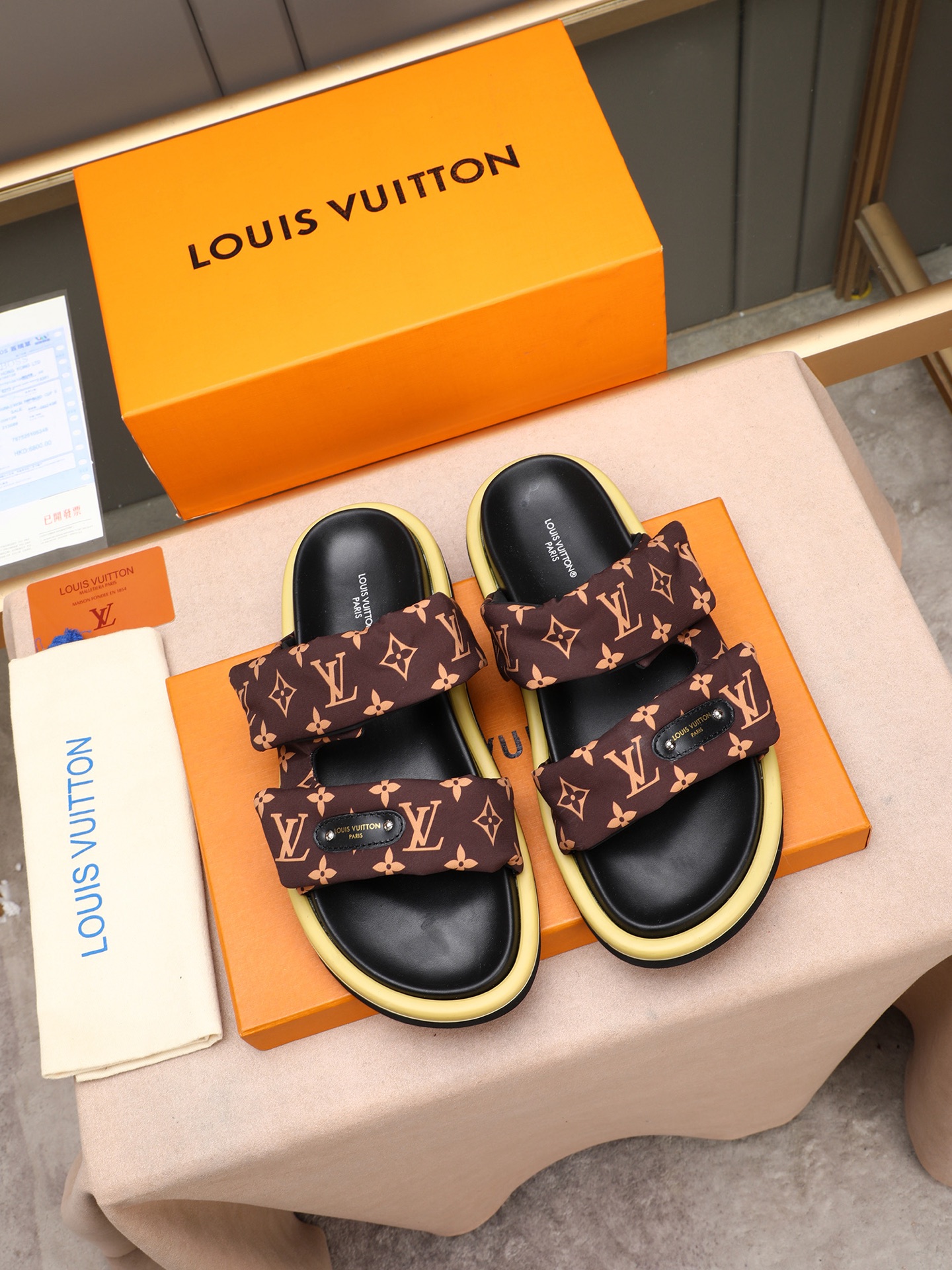 LV 一比一 深棕提花厚底拖鞋 高端質感休閒一字拖| 7 LV 一比一 深棕提花厚底拖鞋 高端質感休閒一字拖