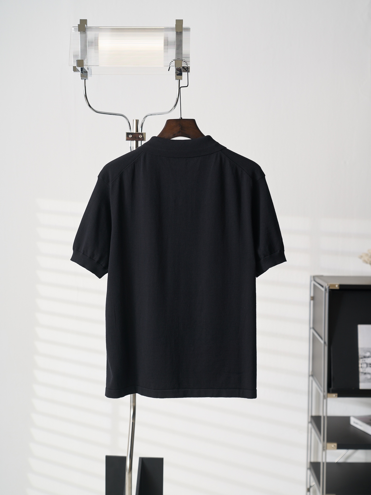 LV 高仿 刺繡Logo翻領短袖Polo衫 黑色簡約商務款| 14 LV 高仿 刺繡Logo翻領短袖Polo衫 黑色簡約商務款