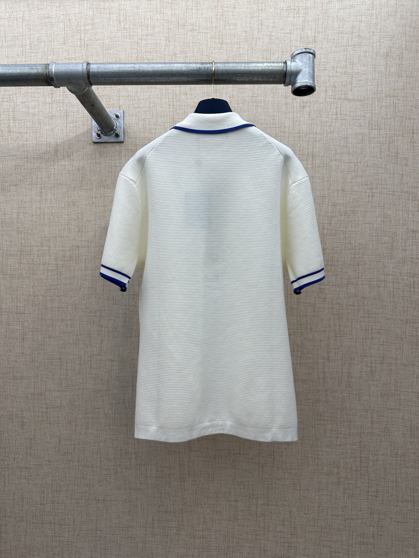LV高仿撞色翻領短袖POLO刺繡口袋設計休閒男款| 14 LV高仿撞色翻領短袖POLO刺繡口袋設計休閒男款