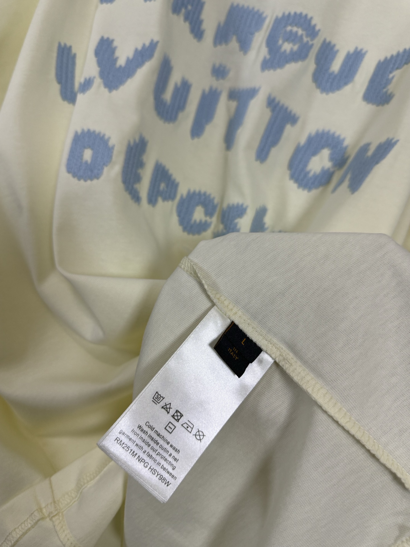 LV高仿字母刺繡短袖T恤簡約立體Logo設計百搭款| 7 LV高仿字母刺繡短袖T恤簡約立體Logo設計百搭款
