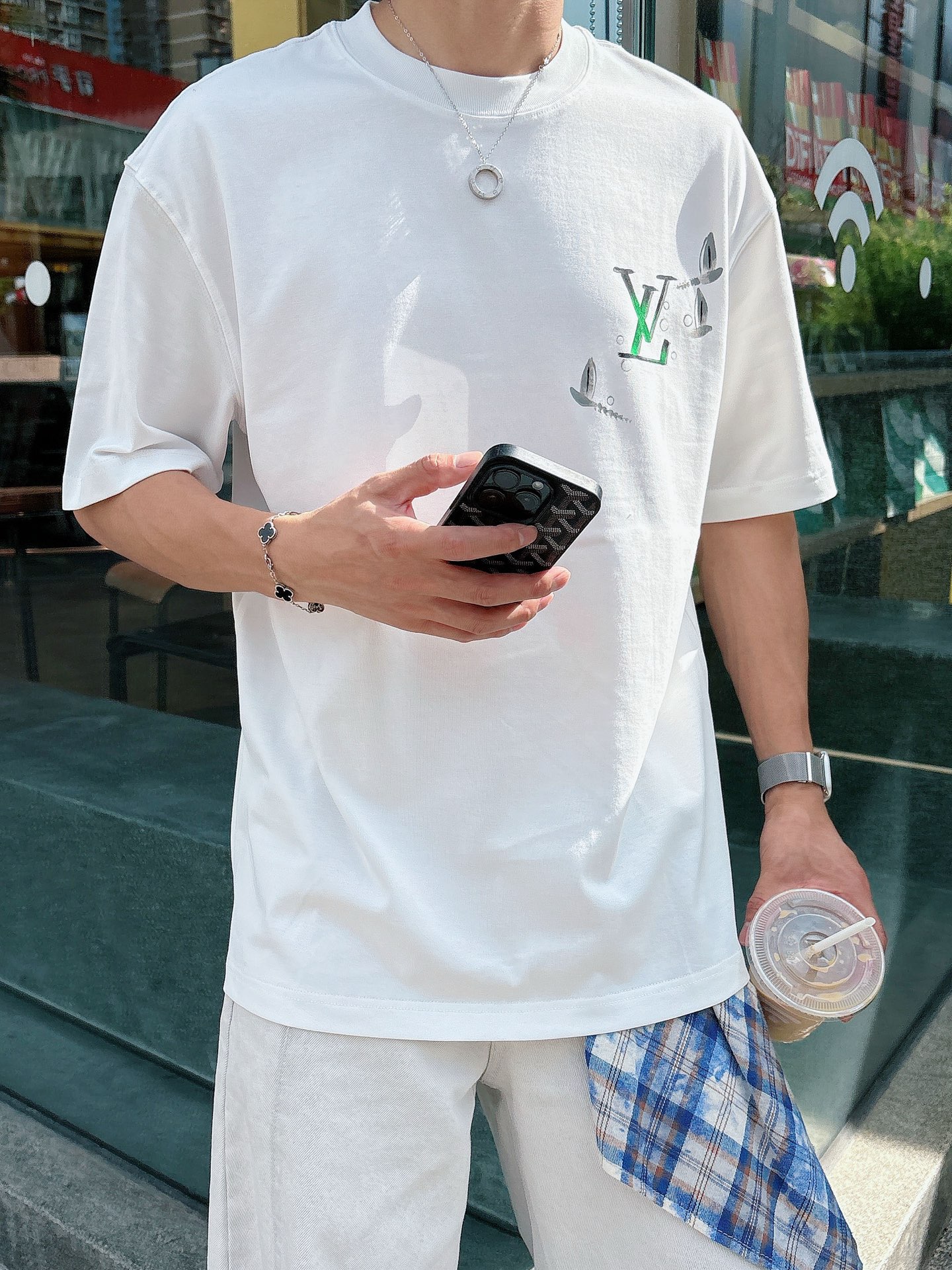 LV 高仿 塗鴉印花短袖T恤 白色街頭風寬鬆上衣| 13 LV 高仿 塗鴉印花短袖T恤 白色街頭風寬鬆上衣