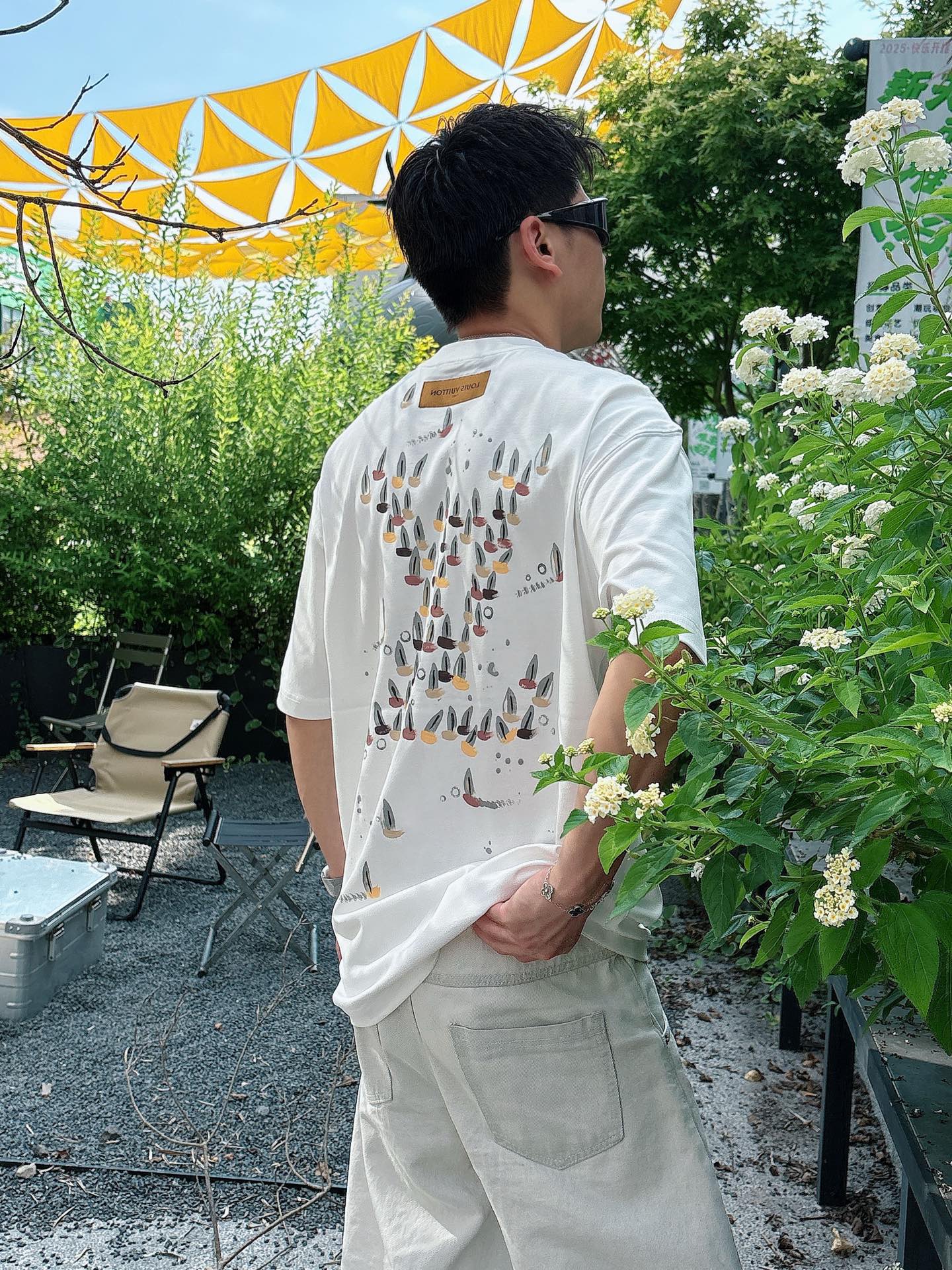 LV 高仿 塗鴉印花短袖T恤 白色街頭風寬鬆上衣| 8 LV 高仿 塗鴉印花短袖T恤 白色街頭風寬鬆上衣