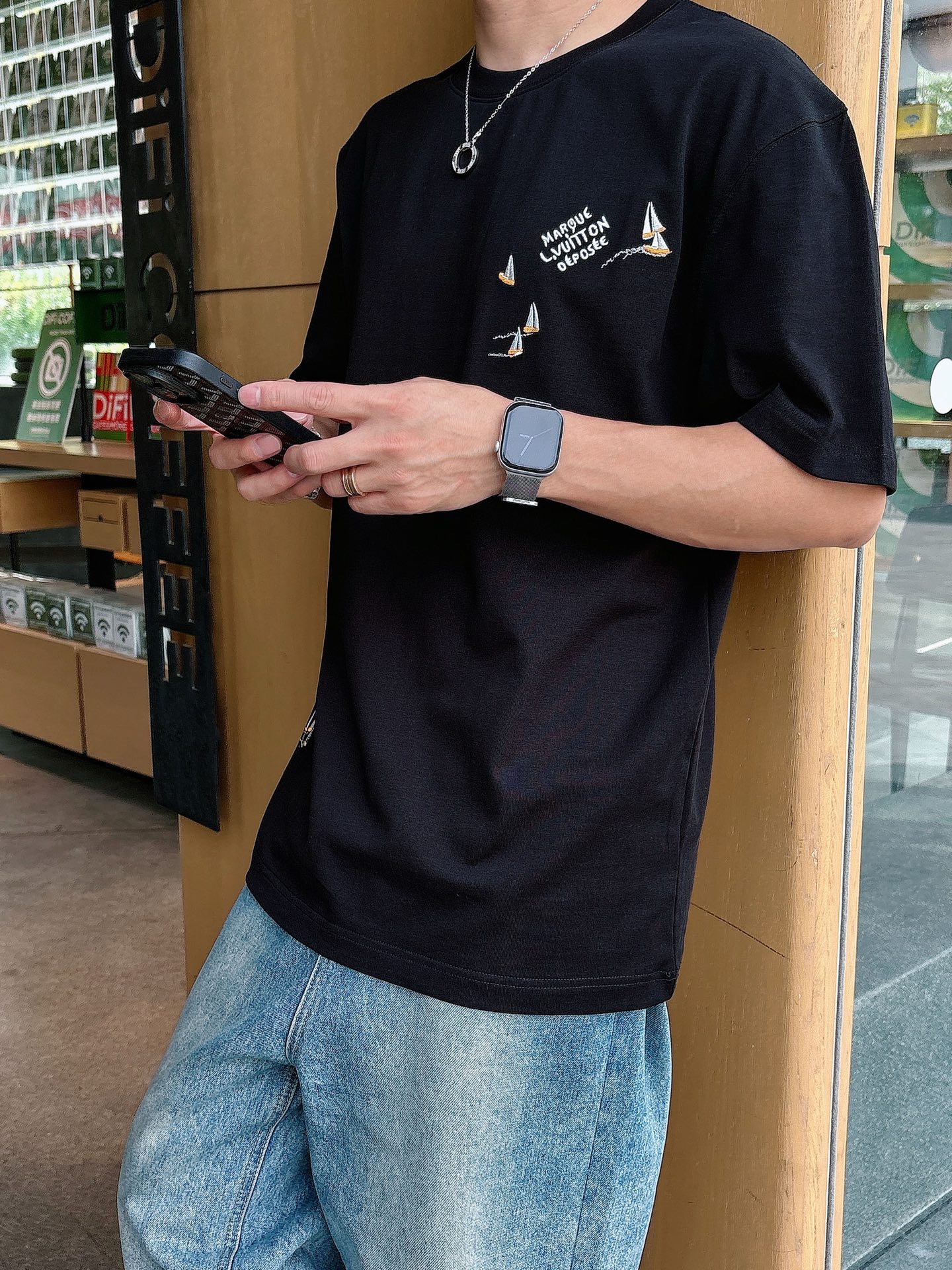 LV 高仿 字母印花短袖T恤 白色時尚款男士寬鬆上衣| 13 LV 高仿 字母印花短袖T恤 白色時尚款男士寬鬆上衣