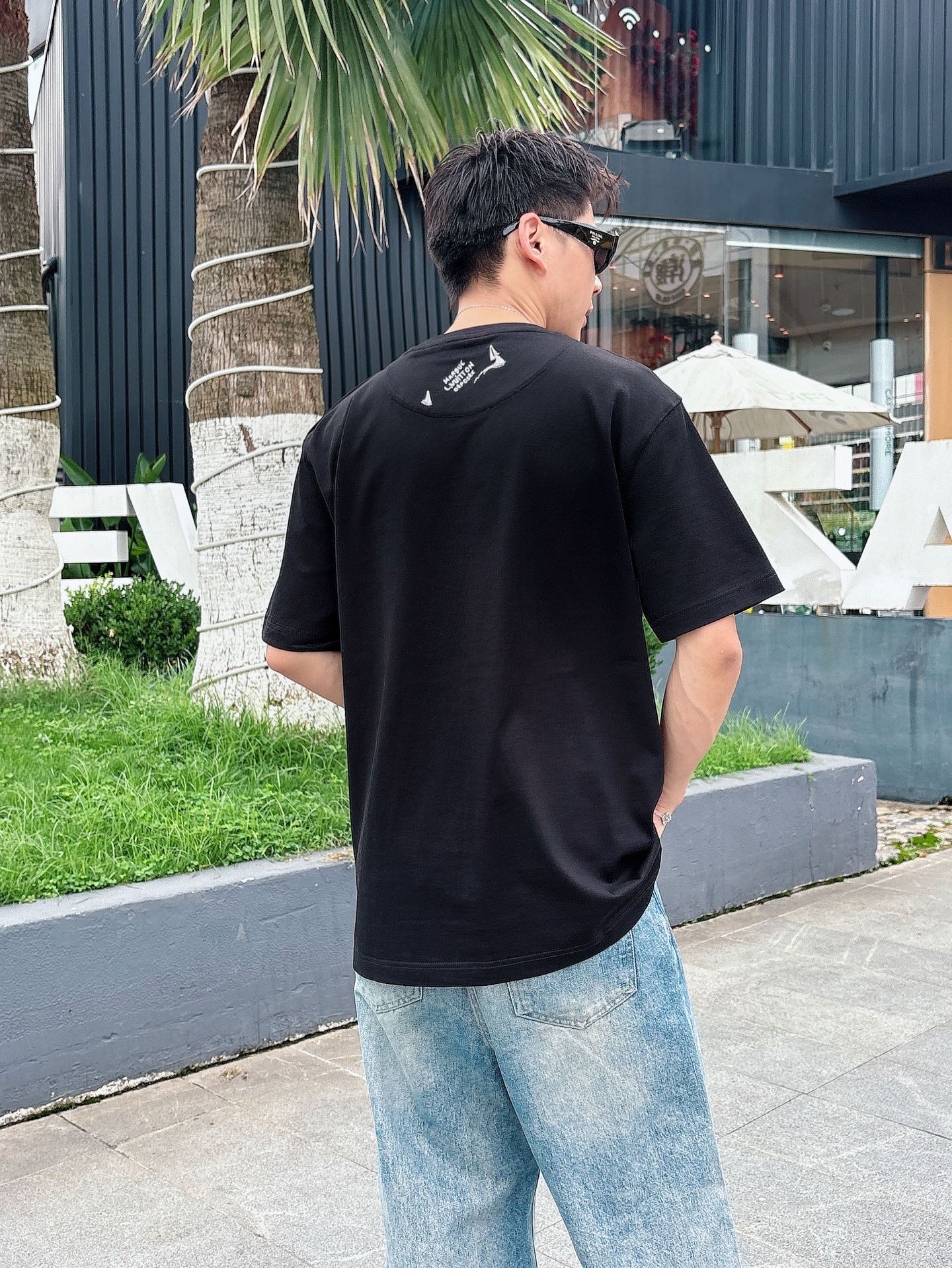 LV一比一短袖T恤 飛鳥圖案拼接字母設計 寬鬆休閒款 黑色| 14 LV一比一短袖T恤 飛鳥圖案拼接字母設計 寬鬆休閒款 黑色