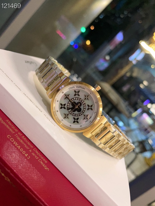LV高仿女士腕錶 金色鏈條錶帶 鑲鑽奢華時尚款| 13 LV高仿女士腕錶 金色鏈條錶帶 鑲鑽奢華時尚款