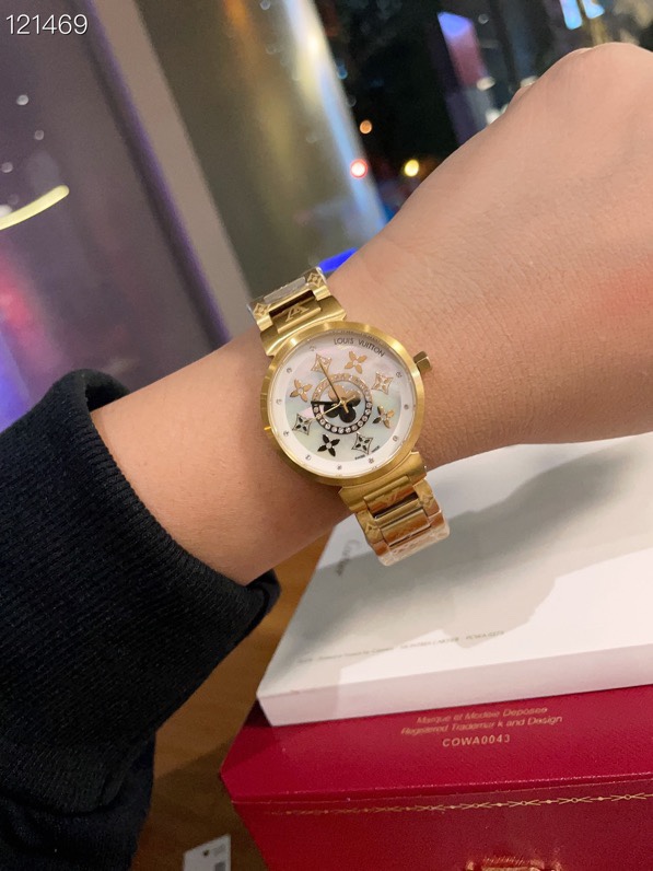 LV高仿女士腕錶 金色鏈條錶帶 鑲鑽奢華時尚款| 8 LV高仿女士腕錶 金色鏈條錶帶 鑲鑽奢華時尚款