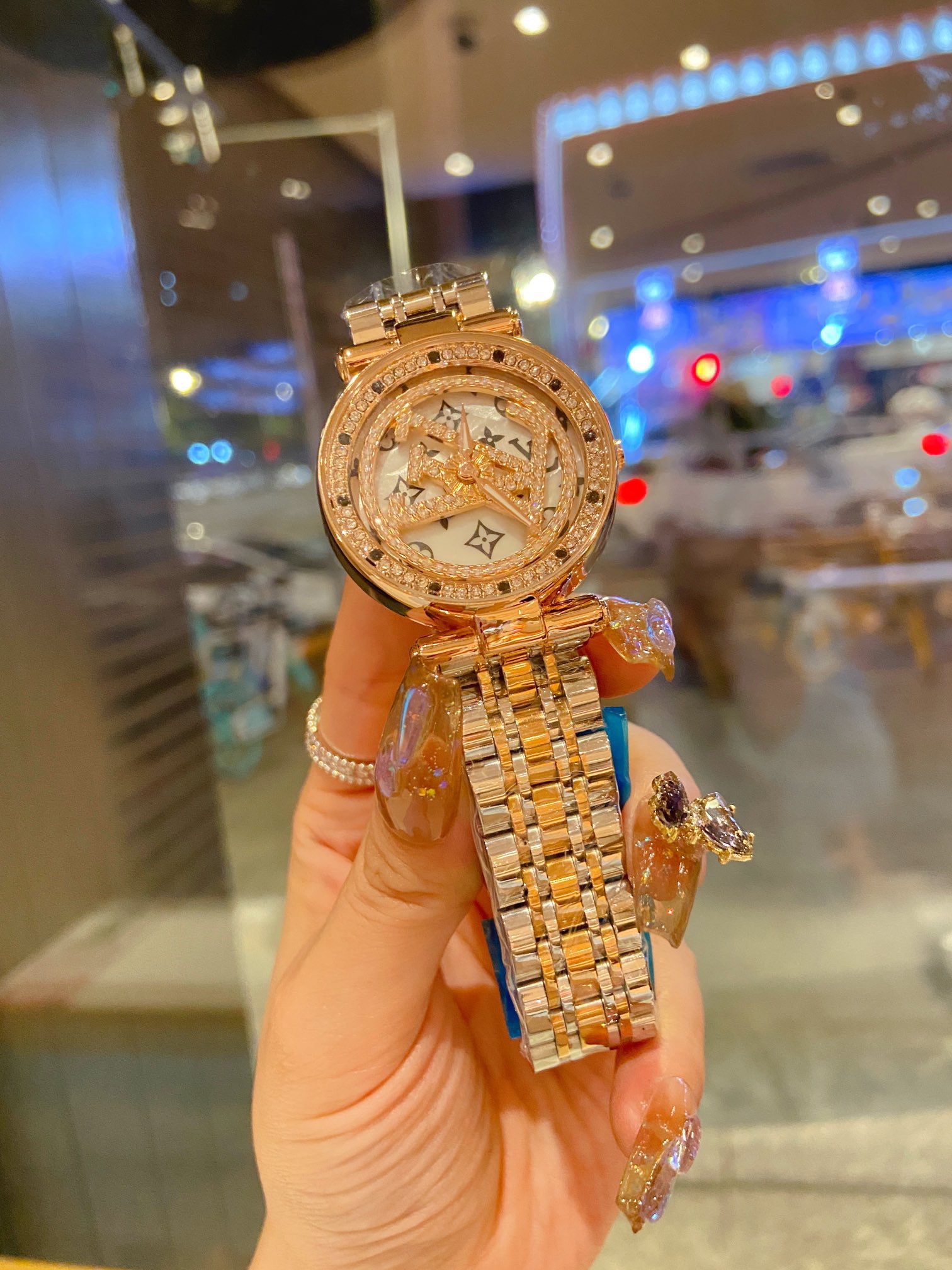 LV一比一女士腕錶 鏤空鑽石盤面 雙金屬鏈條奢華款| 12 LV一比一女士腕錶 鏤空鑽石盤面 雙金屬鏈條奢華款