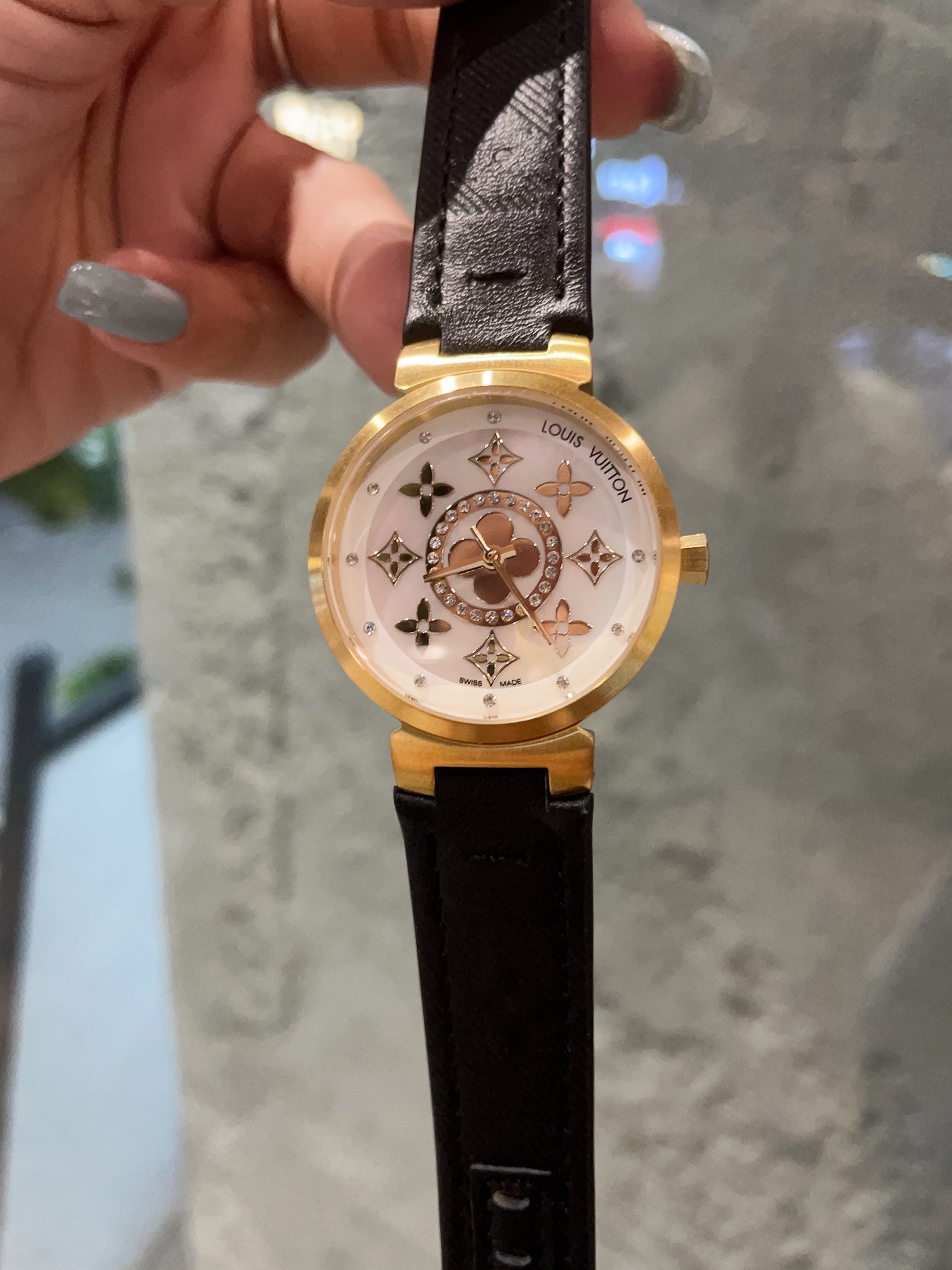 LV 高仿 女款 滿鑽花卉錶盤皮帶手錶 輕奢氣質百搭款| 14 LV 高仿 女款 滿鑽花卉錶盤皮帶手錶 輕奢氣質百搭款