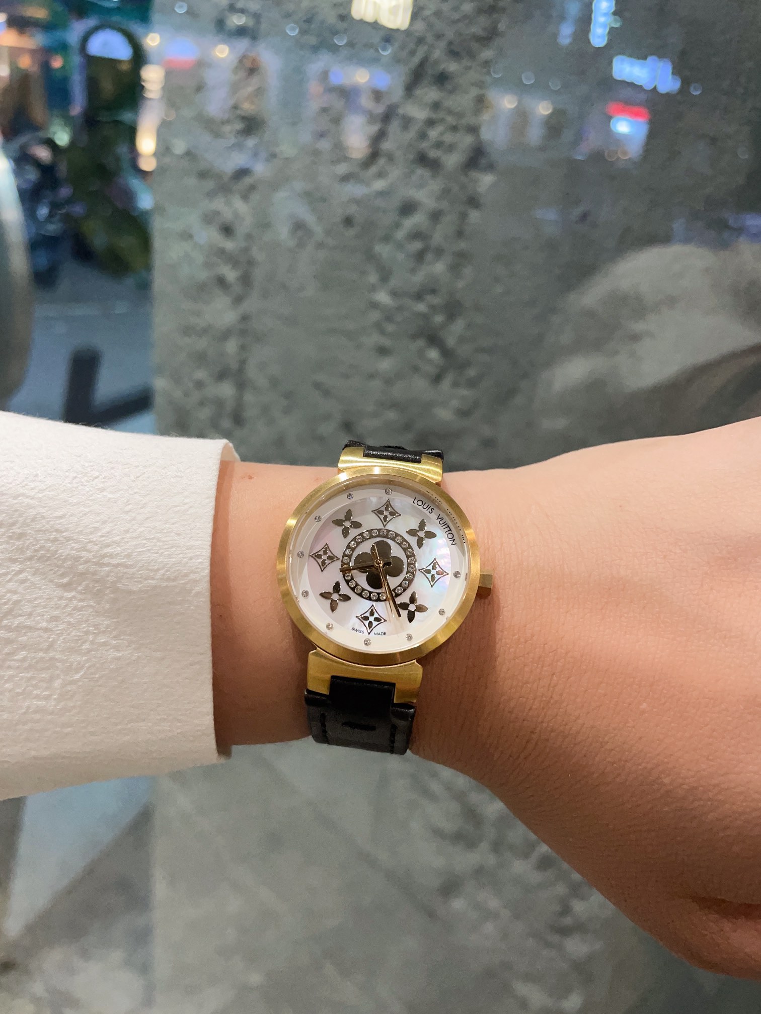 LV 高仿 女款 滿鑽花卉錶盤皮帶手錶 輕奢氣質百搭款| 8 LV 高仿 女款 滿鑽花卉錶盤皮帶手錶 輕奢氣質百搭款