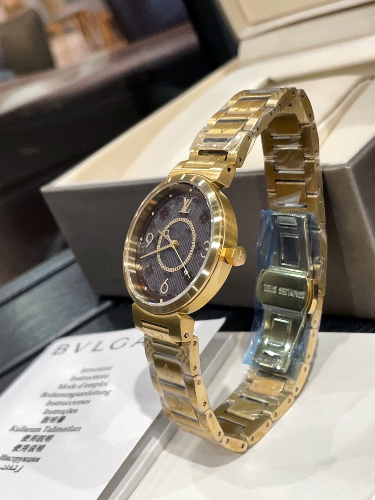 LV 一比一 女款 金屬鏈帶復古手錶 高級感通勤款| 11 LV 一比一 女款 金屬鏈帶復古手錶 高級感通勤款