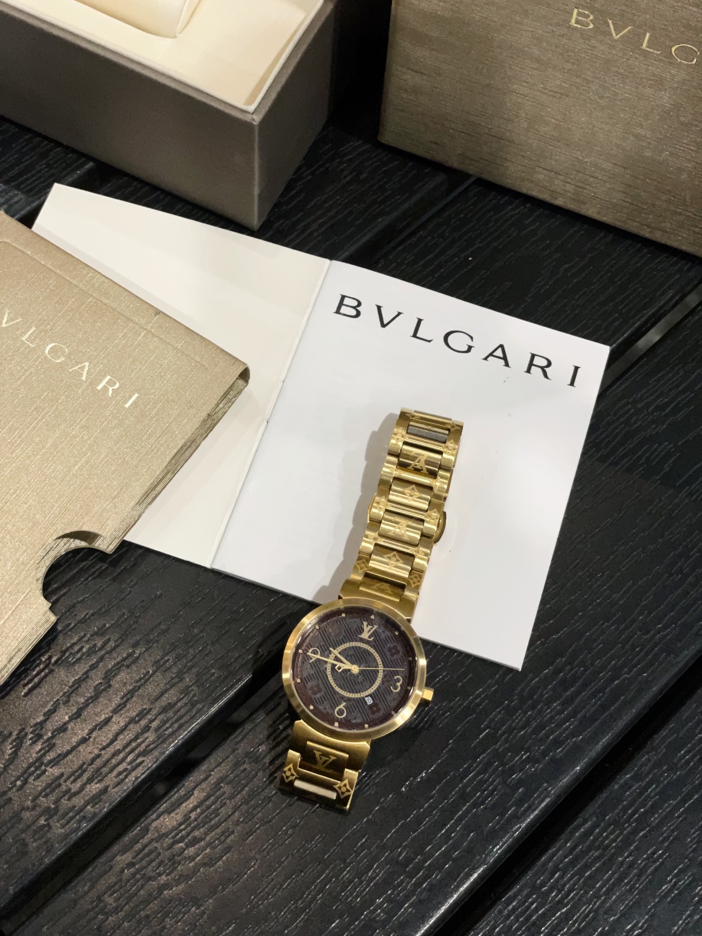 LV 一比一 女款 金屬鏈帶復古手錶 高級感通勤款| 8 LV 一比一 女款 金屬鏈帶復古手錶 高級感通勤款