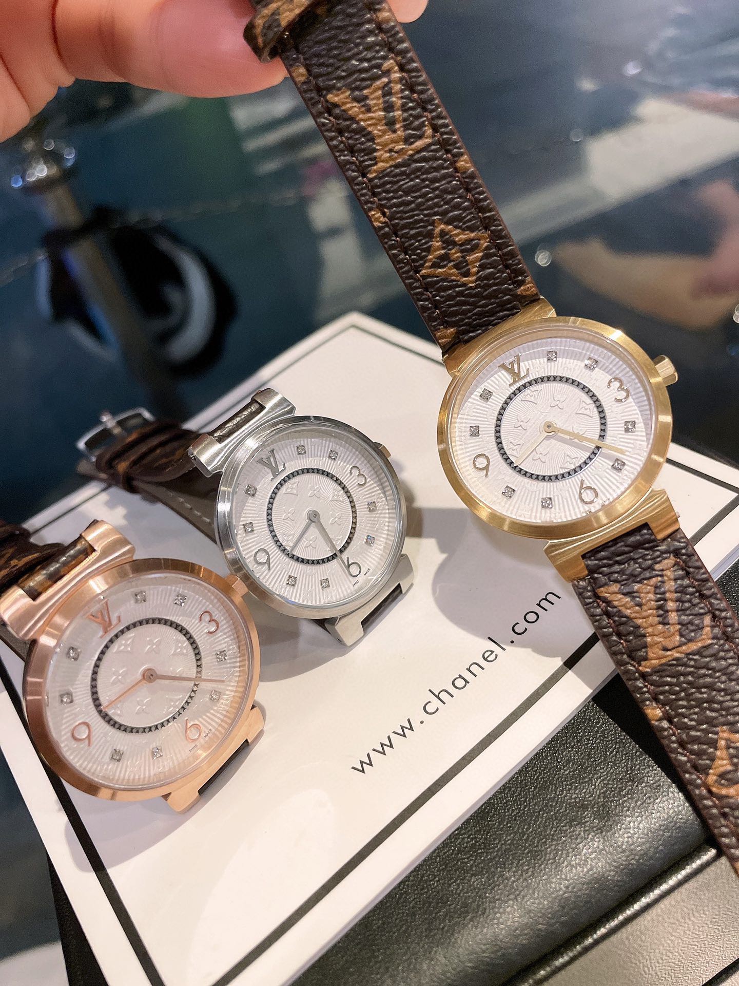 LV 高仿 女款 Monogram 錶帶簡約數字盤手錶 氣質款| 11 LV 高仿 女款 Monogram 錶帶簡約數字盤手錶 氣質款