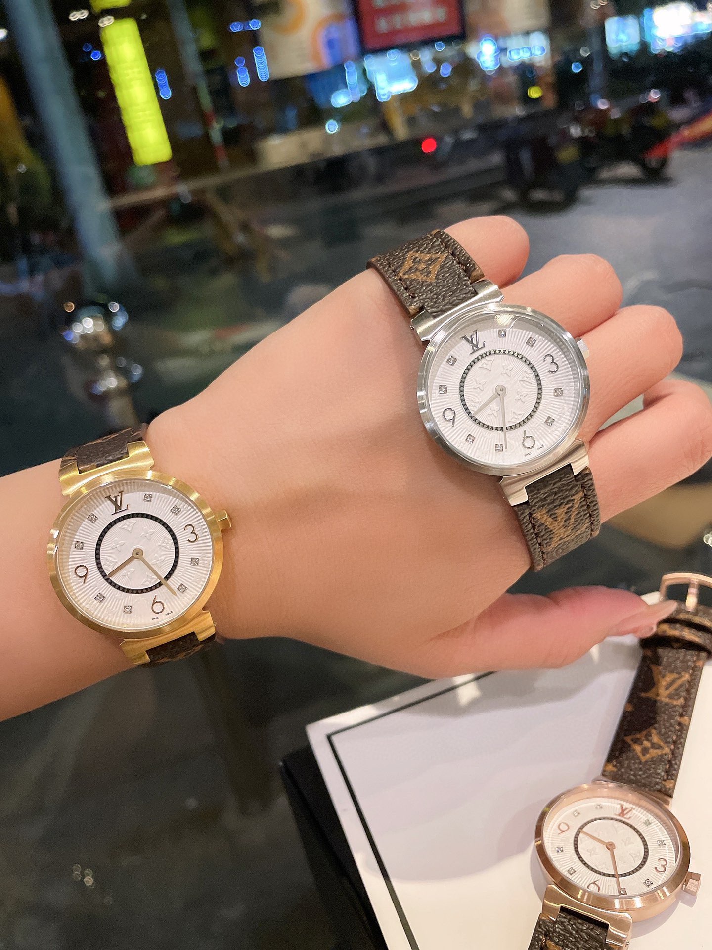 LV 高仿 女款 Monogram 錶帶簡約數字盤手錶 氣質款| 7 LV 高仿 女款 Monogram 錶帶簡約數字盤手錶 氣質款
