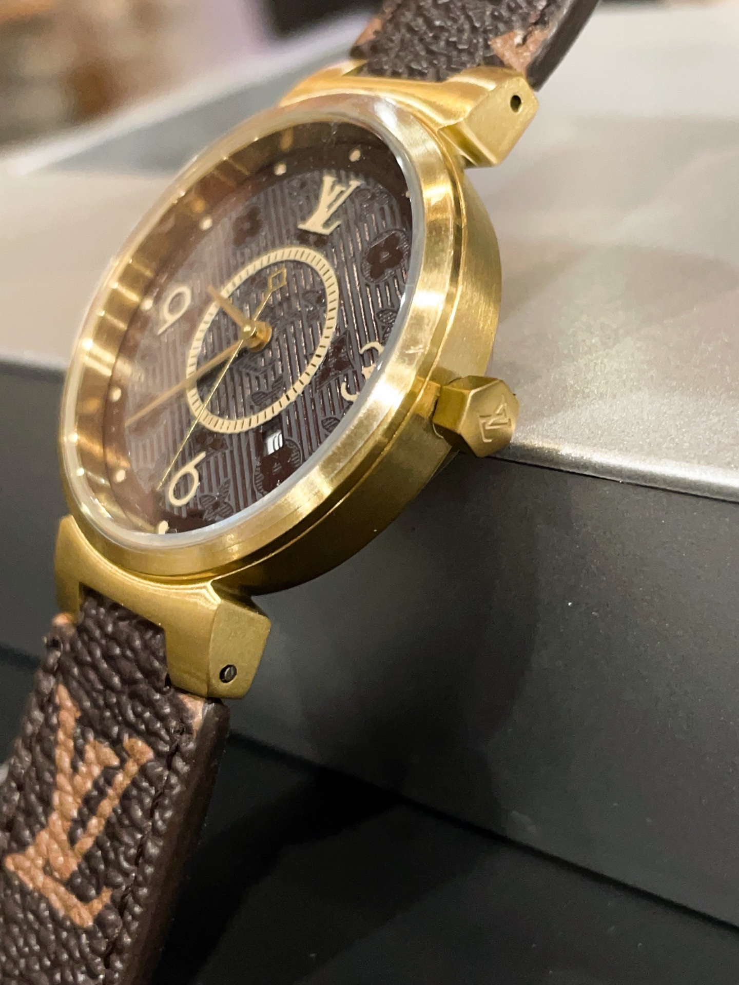 LV 高仿 女款 Monogram 復古數字錶盤皮帶手錶 氣質百搭款| 14 LV 高仿 女款 Monogram 復古數字錶盤皮帶手錶 氣質百搭款