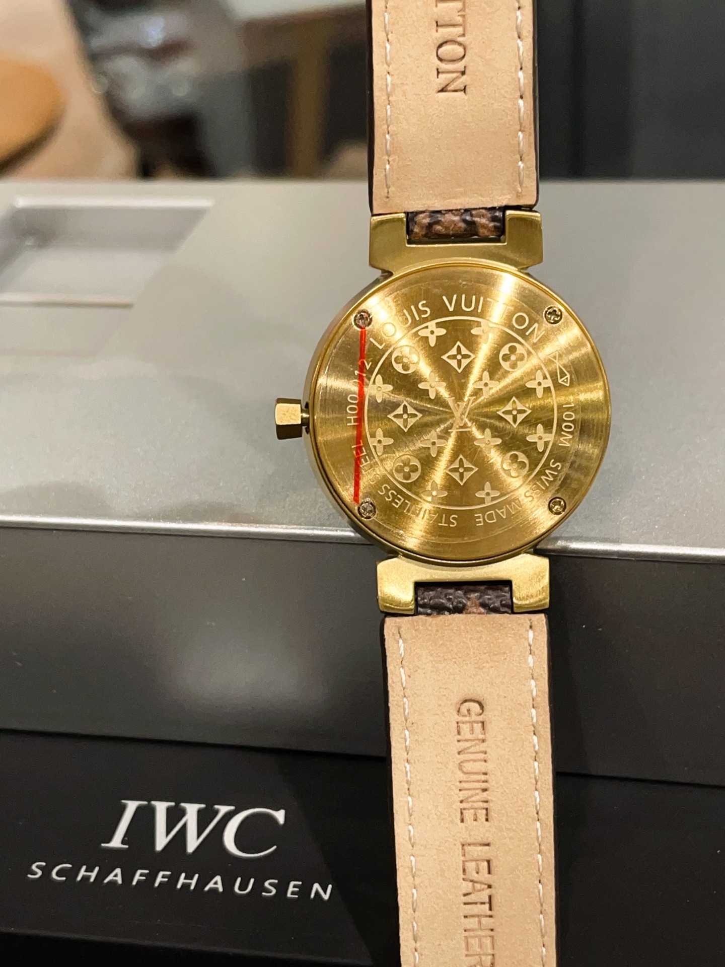 LV 高仿 女款 Monogram 復古數字錶盤皮帶手錶 氣質百搭款| 10 LV 高仿 女款 Monogram 復古數字錶盤皮帶手錶 氣質百搭款