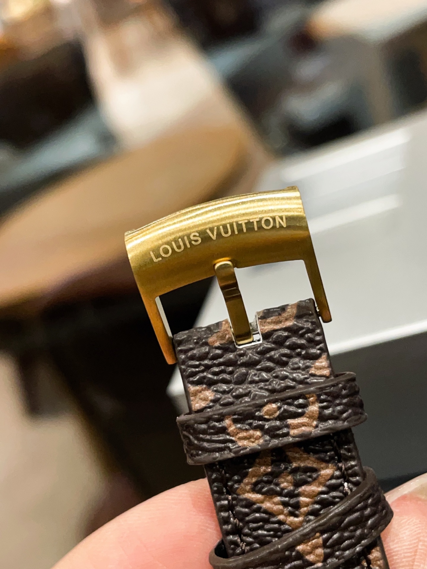 LV 高仿 女款 Monogram 復古數字錶盤皮帶手錶 氣質百搭款| 7 LV 高仿 女款 Monogram 復古數字錶盤皮帶手錶 氣質百搭款