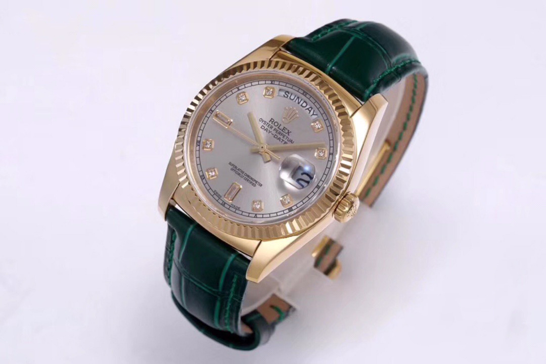 高仿 Rolex 總統表香檳盤金殼綠色皮帶星期日历高仿腕錶| 12 高仿 Rolex 總統表香檳盤金殼綠色皮帶星期日历高仿腕錶