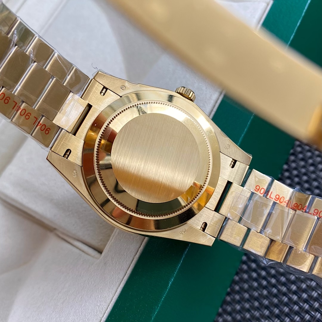 A貨 Rolex 總統表鑽圈黑盤金帶星期日历高仿奢華款腕錶| 10 A貨 Rolex 總統表鑽圈黑盤金帶星期日历高仿奢華款腕錶