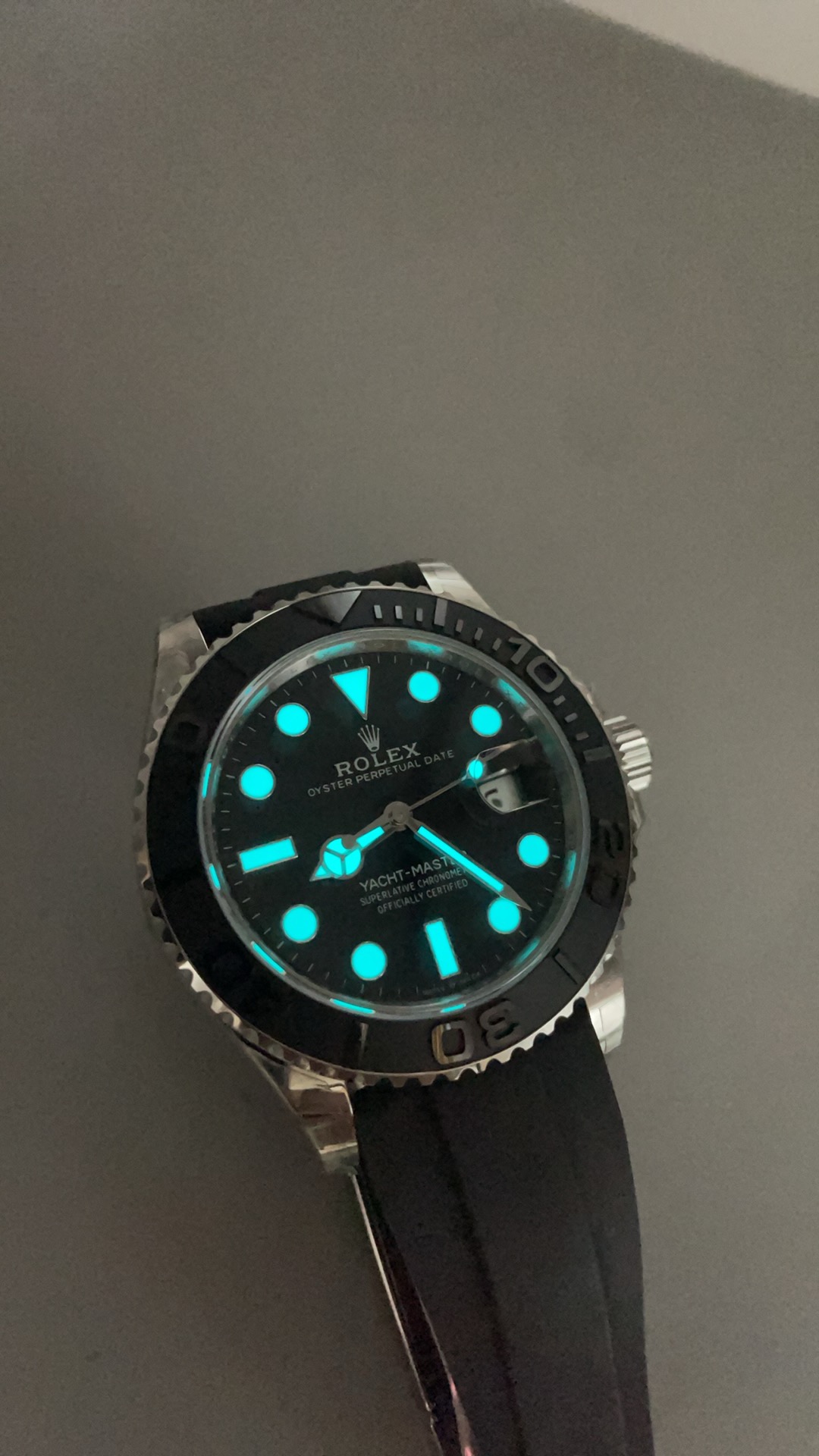 RolexA貨 Yacht-Master 镶钻表圈黑盘橡胶带机械腕表| 8 RolexA貨 Yacht-Master 镶钻表圈黑盘橡胶带机械腕表