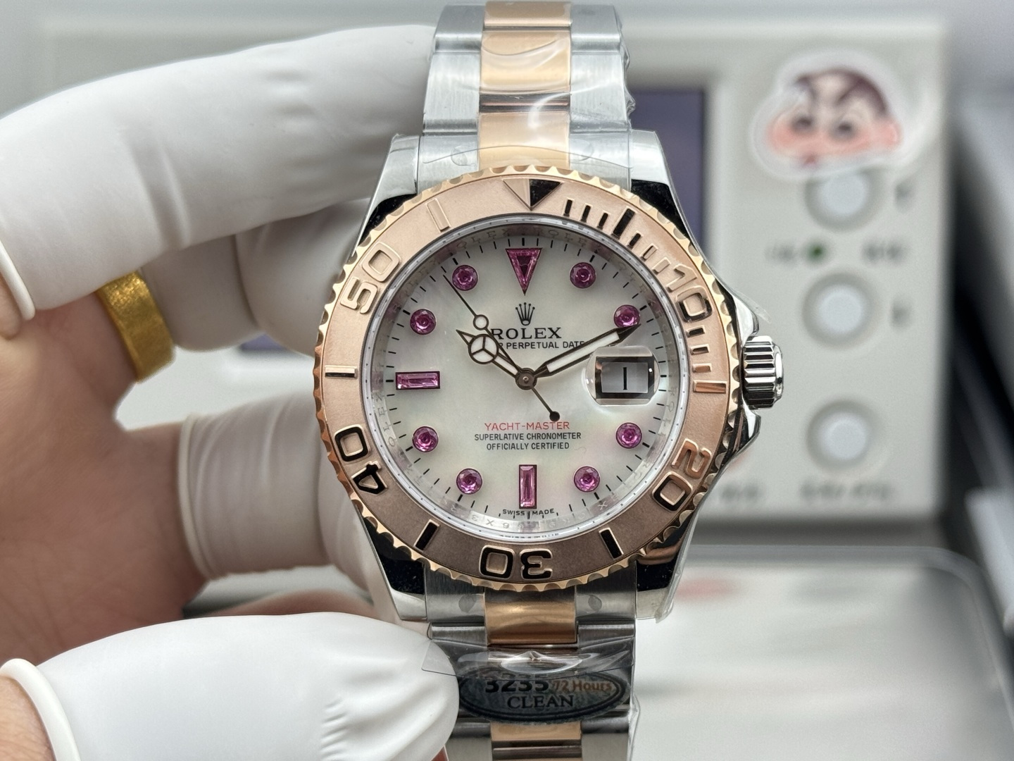 Rolex高仿 Yacht-Master 玫瑰金珍珠母贝粉钻女款机械腕表