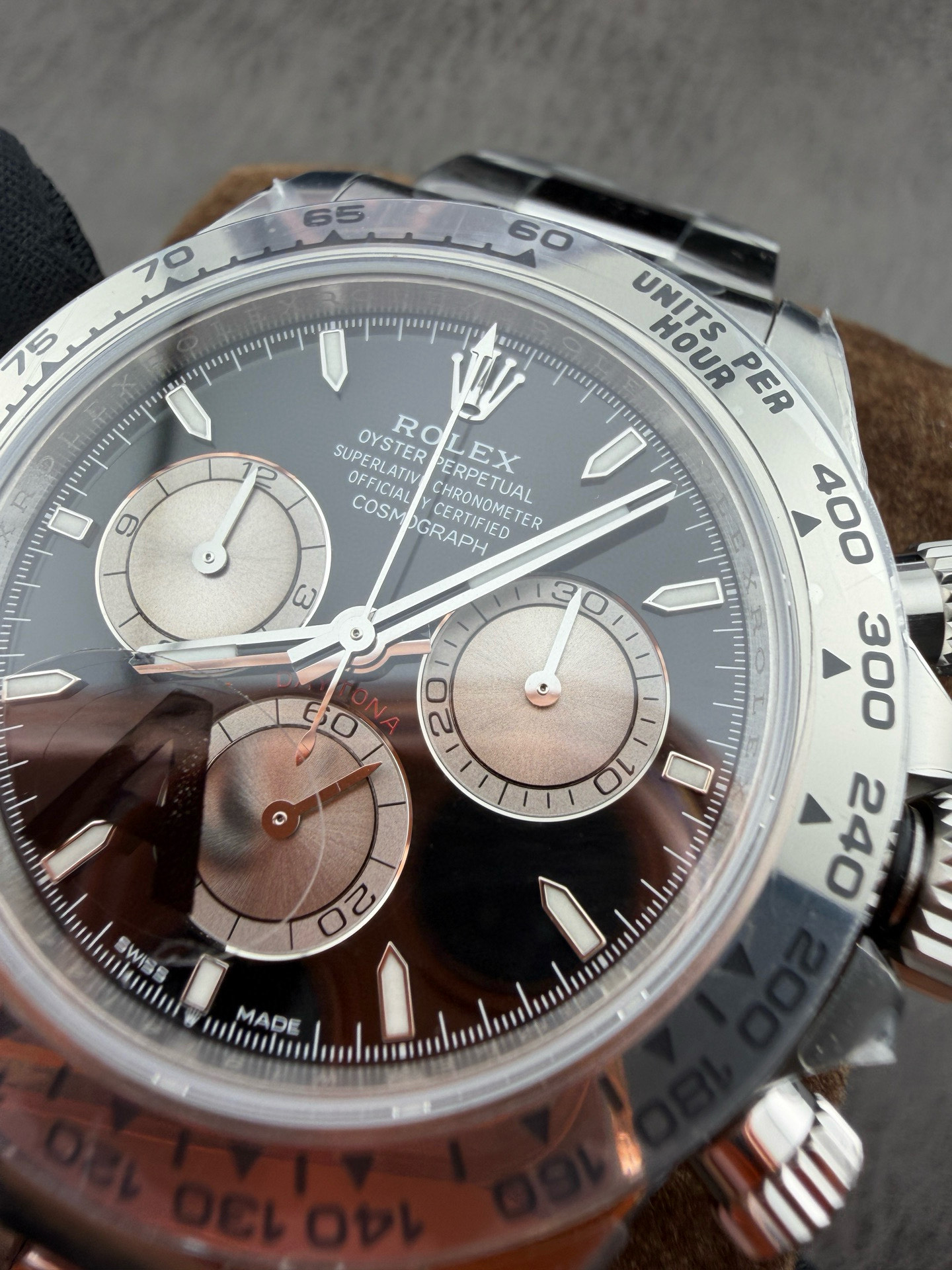 ROLEX 高仿 男款 Daytona 計時腕錶 黑灰熊貓盤 經典運動風| 12 ROLEX 高仿 男款 Daytona 計時腕錶 黑灰熊貓盤 經典運動風