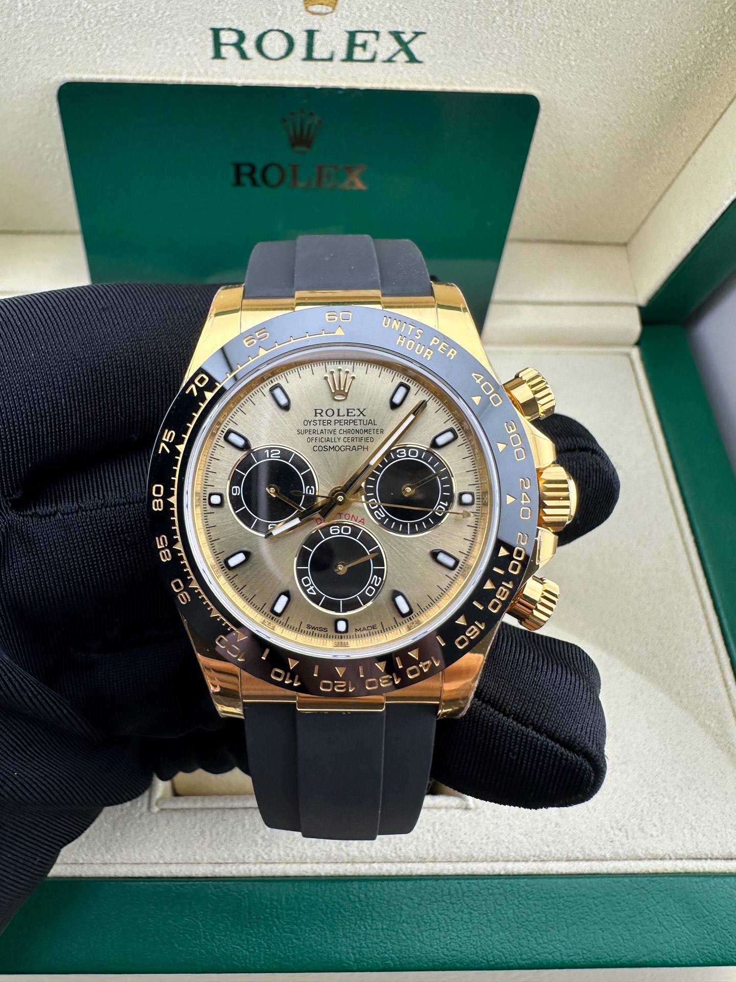 ROLEX 原單 男款 Daytona 金殼黑面計時腕錶 經典三眼設計| 6 ROLEX 原單 男款 Daytona 金殼黑面計時腕錶 經典三眼設計