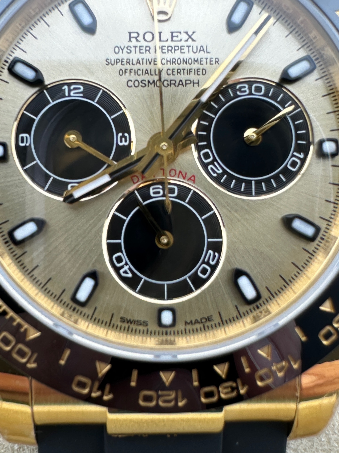 ROLEX 原單 男款 Daytona 金殼黑面計時腕錶 經典三眼設計| 12 ROLEX 原單 男款 Daytona 金殼黑面計時腕錶 經典三眼設計