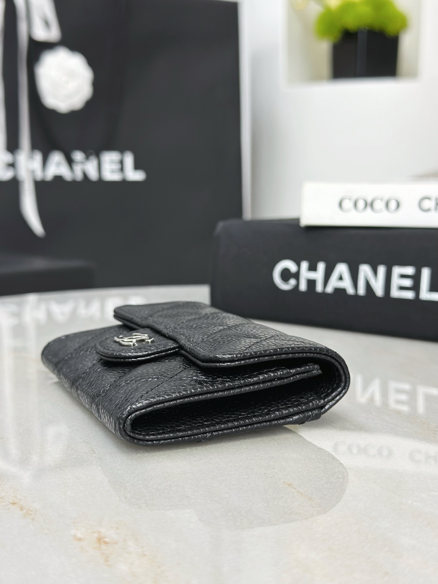 Chanel 高仿 黑色菱格拉鍊短夾 CC金標小香零錢包| 12 Chanel 高仿 黑色菱格拉鍊短夾 CC金標小香零錢包