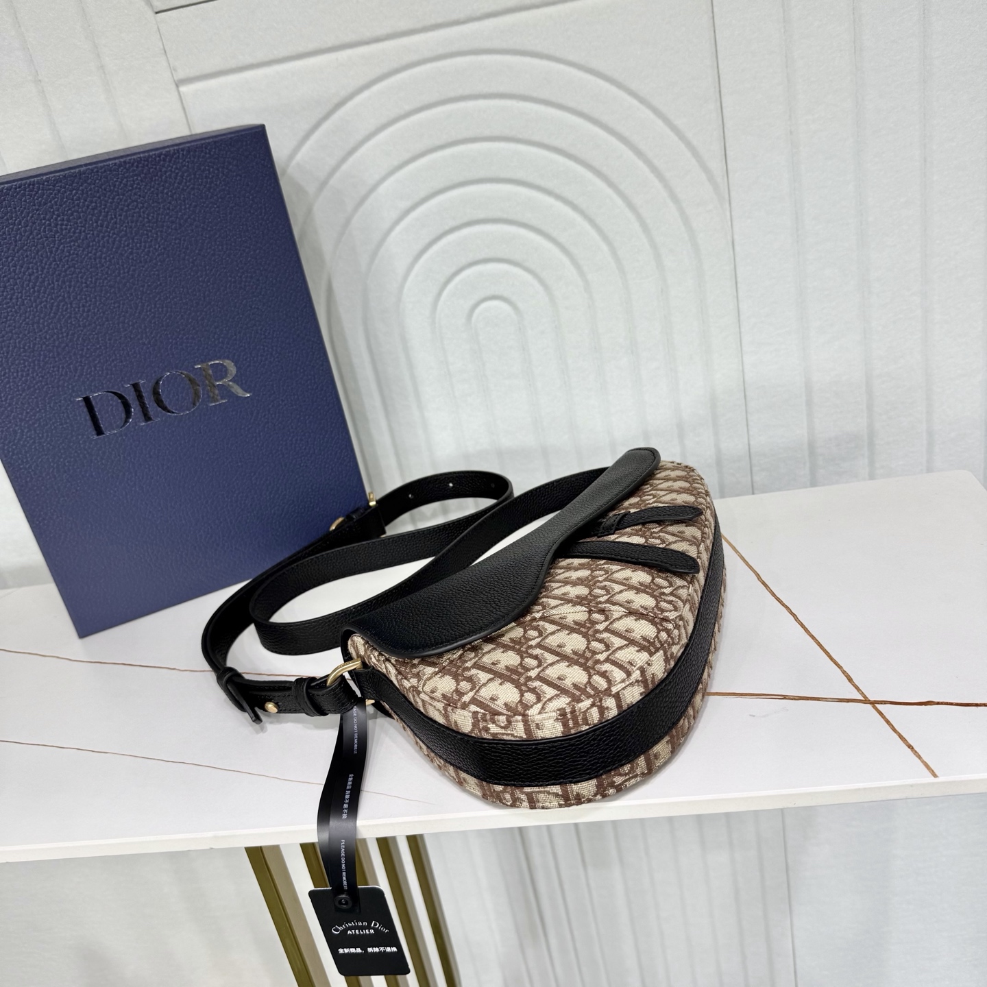 Dior 高仿 Saddle 馬鞍包 經典Oblique老花拼接黑色皮革斜背包| 9 Dior 高仿 Saddle 馬鞍包 經典Oblique老花拼接黑色皮革斜背包