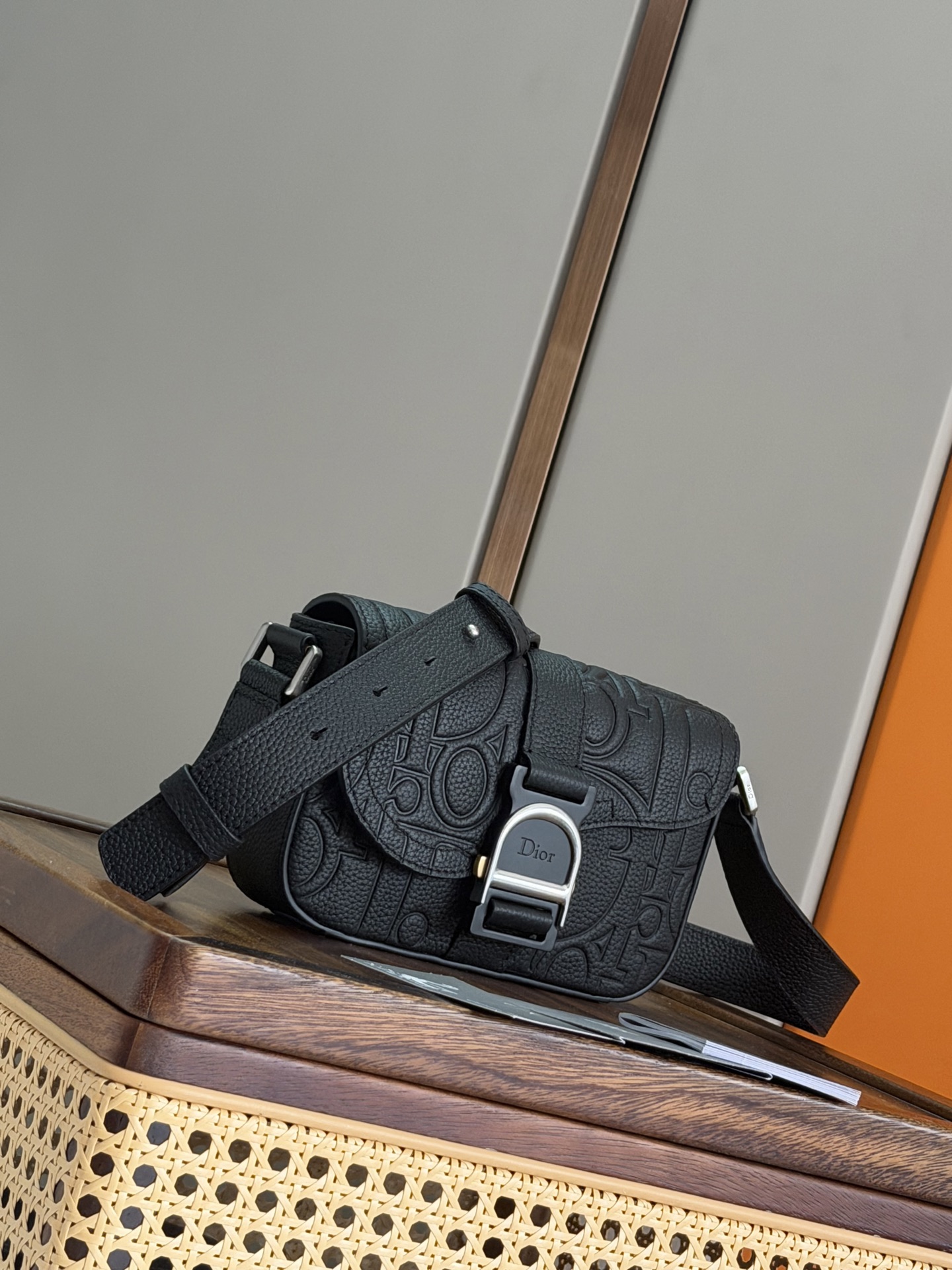 Dior 原單 Saddle 馬鞍包 黑色壓紋LOGO牛皮斜背包| 14 Dior 原單 Saddle 馬鞍包 黑色壓紋LOGO牛皮斜背包