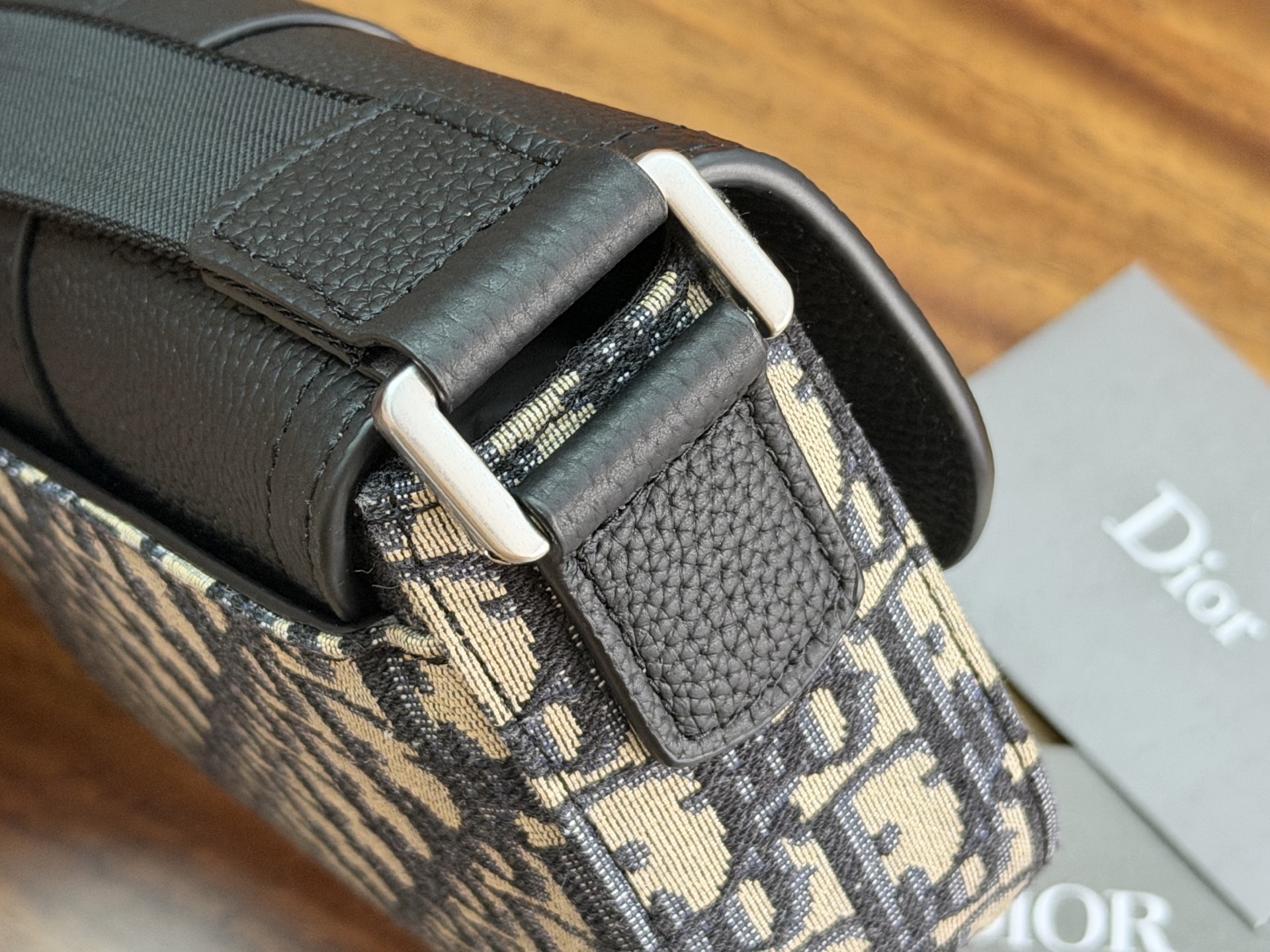 Dior 高仿 Saddle 馬鞍包 黑色拼接Oblique緹花斜背包| 9 Dior 高仿 Saddle 馬鞍包 黑色拼接Oblique緹花斜背包