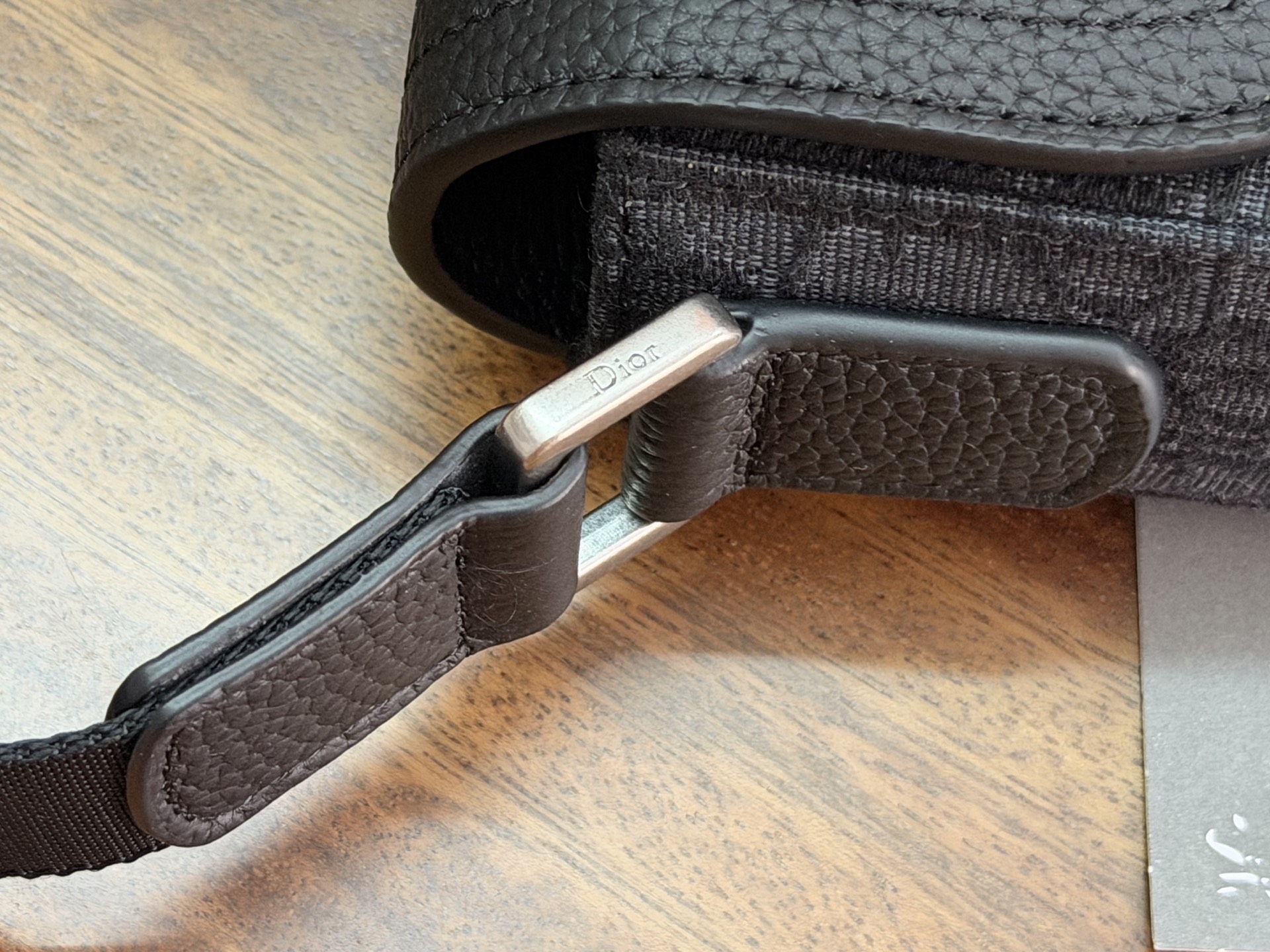 Dior 一比一 Saddle 馬鞍包 經典扣環設計黑色斜背包男款| 9 Dior 一比一 Saddle 馬鞍包 經典扣環設計黑色斜背包男款