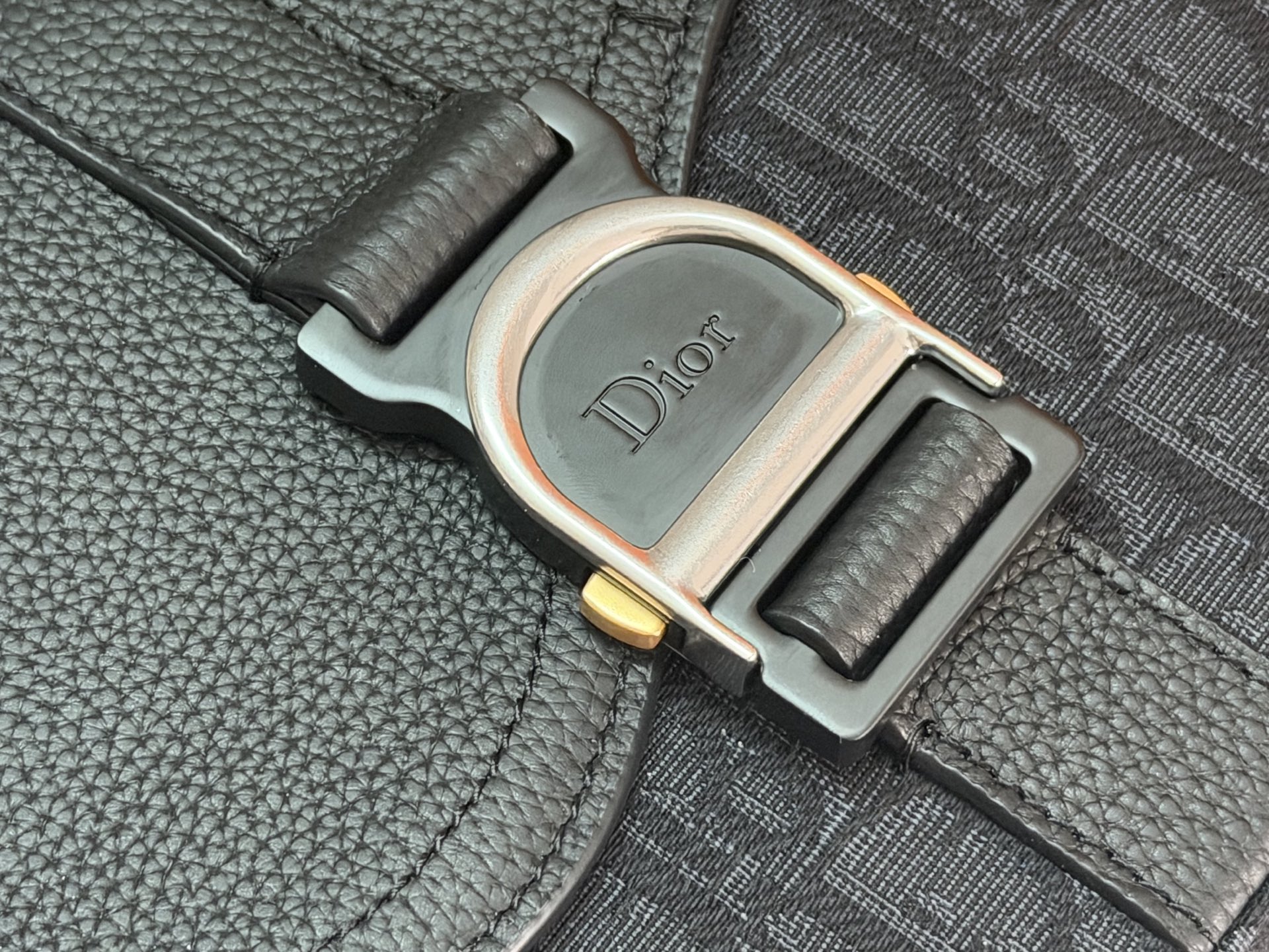 Dior 原單 Saddle 馬鞍包 全黑壓紋皮革迷你斜背包| 11 Dior 原單 Saddle 馬鞍包 全黑壓紋皮革迷你斜背包