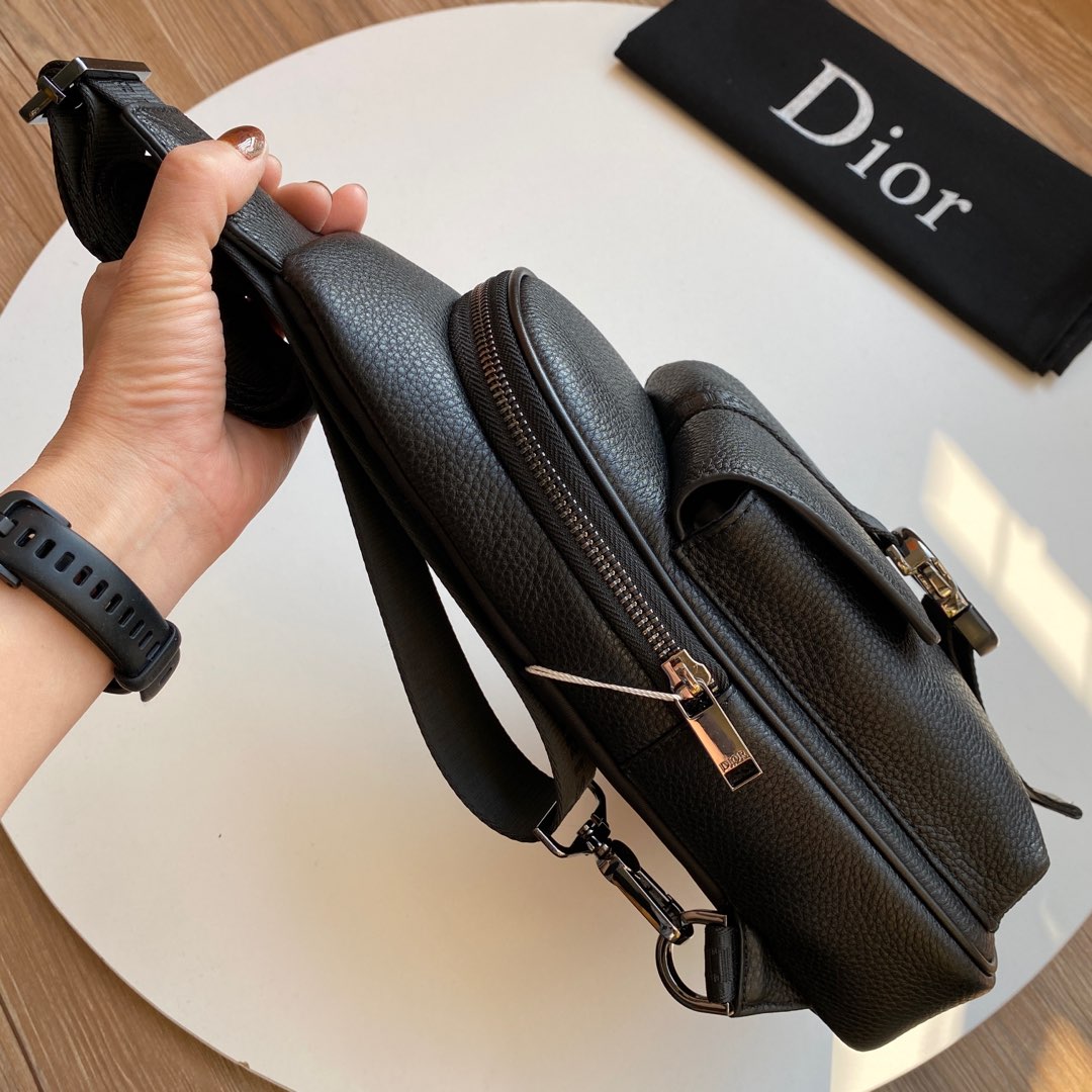 Dior復刻馬鞍包 酒紅色皮革單肩斜背包氣質百搭款| 11 Dior復刻馬鞍包 酒紅色皮革單肩斜背包氣質百搭款