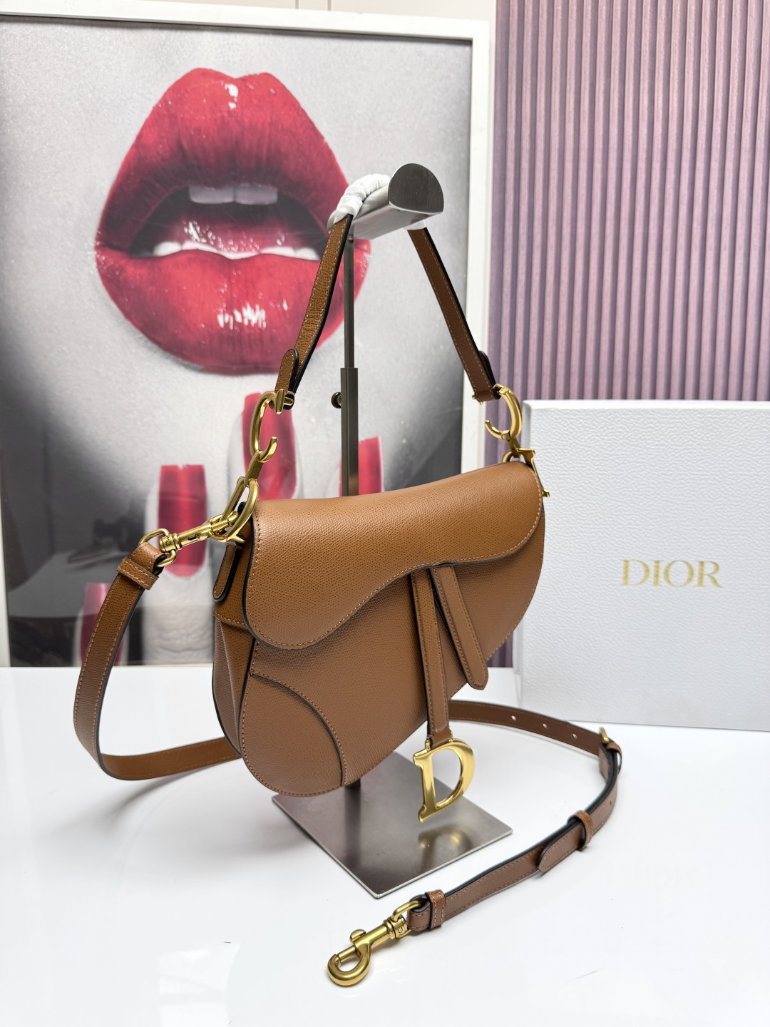 Dior 高仿馬鞍包 經典焦糖棕粒面皮革單肩斜背包氣質款| 14 Dior 高仿馬鞍包 經典焦糖棕粒面皮革單肩斜背包氣質款