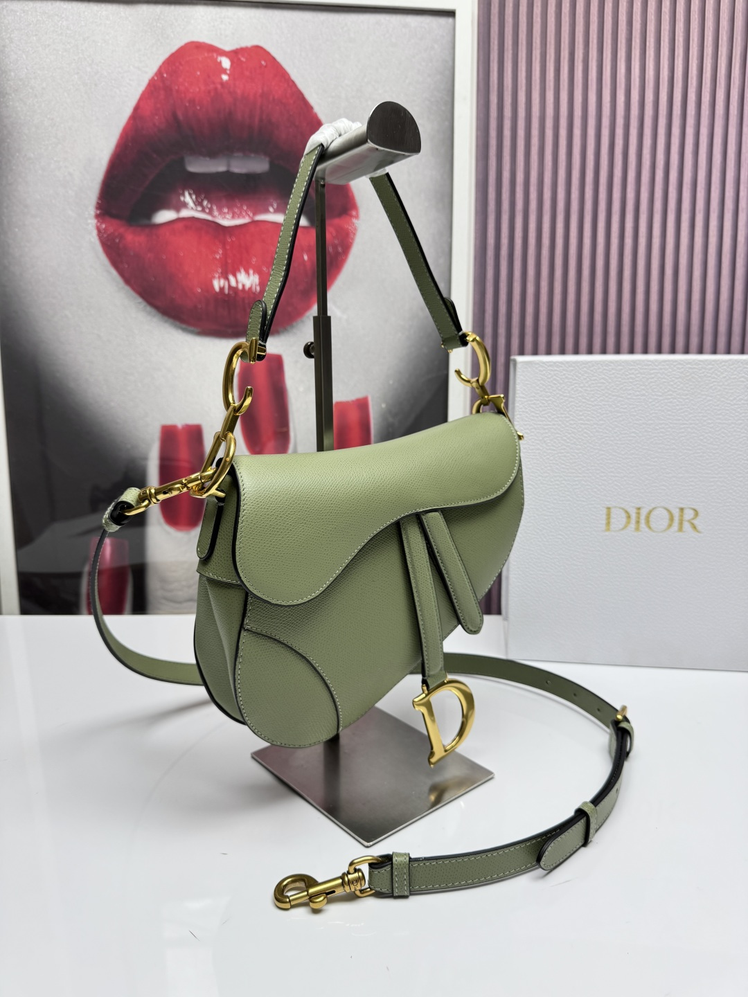 Dior 復刻馬鞍包 薄荷綠清新單肩包時尚斜背設計| 13 Dior 復刻馬鞍包 薄荷綠清新單肩包時尚斜背設計