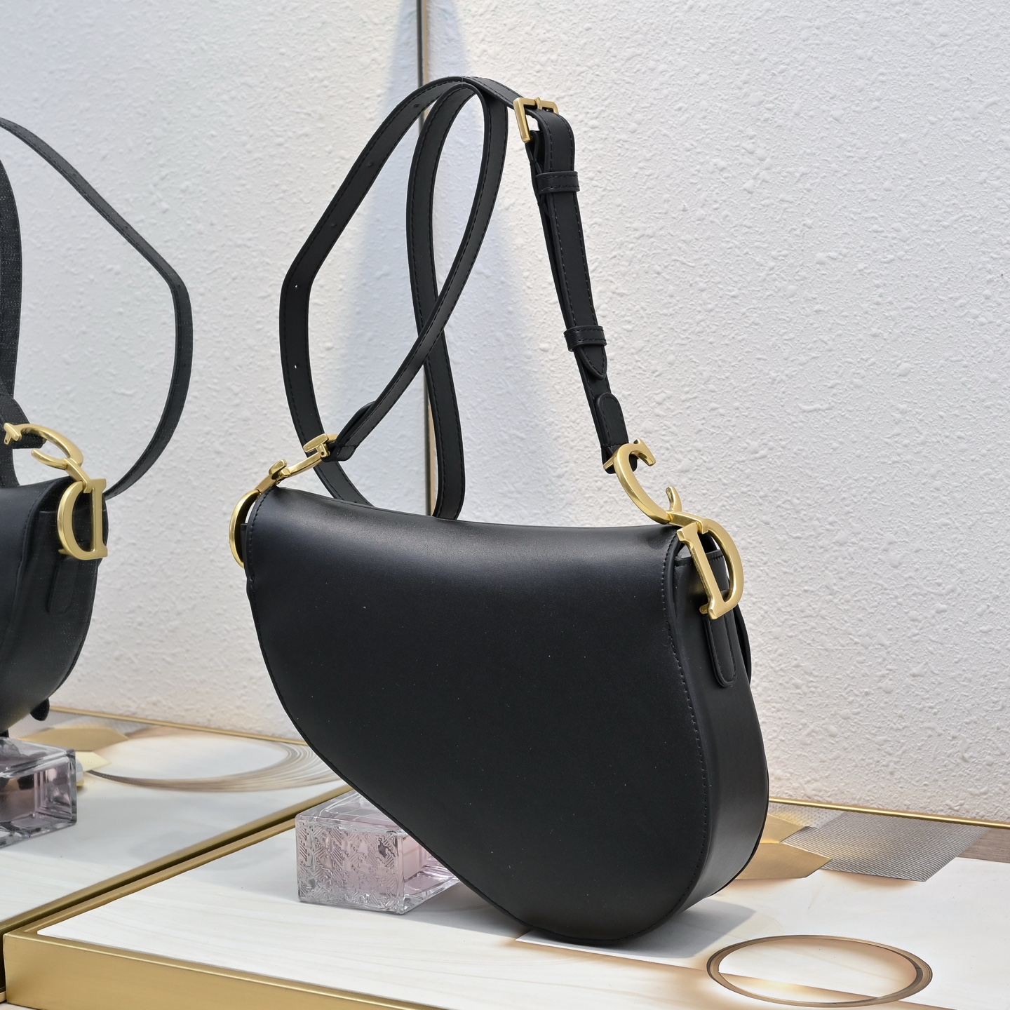 Dior 一比一馬鞍包 經典黑色光滑皮革單肩斜背包極簡高級款| 13 Dior 一比一馬鞍包 經典黑色光滑皮革單肩斜背包極簡高級款