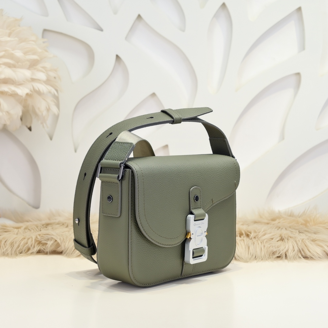 Dior 高仿 Safari Oblique老花翻蓋斜背包軍綠配色| 14 Dior 高仿 Safari Oblique老花翻蓋斜背包軍綠配色