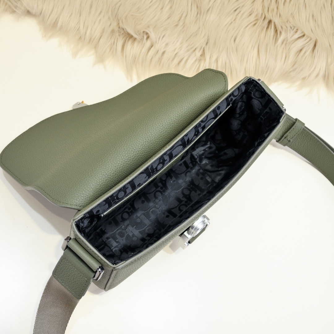 Dior 高仿 Safari Oblique老花翻蓋斜背包軍綠配色| 7 Dior 高仿 Safari Oblique老花翻蓋斜背包軍綠配色