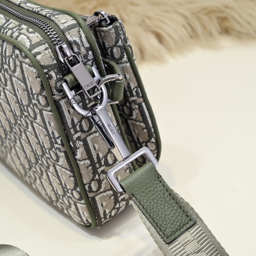 Dior 一比一 Safari Oblique半月斜背包軍綠拼色款| 11 Dior 一比一 Safari Oblique半月斜背包軍綠拼色款